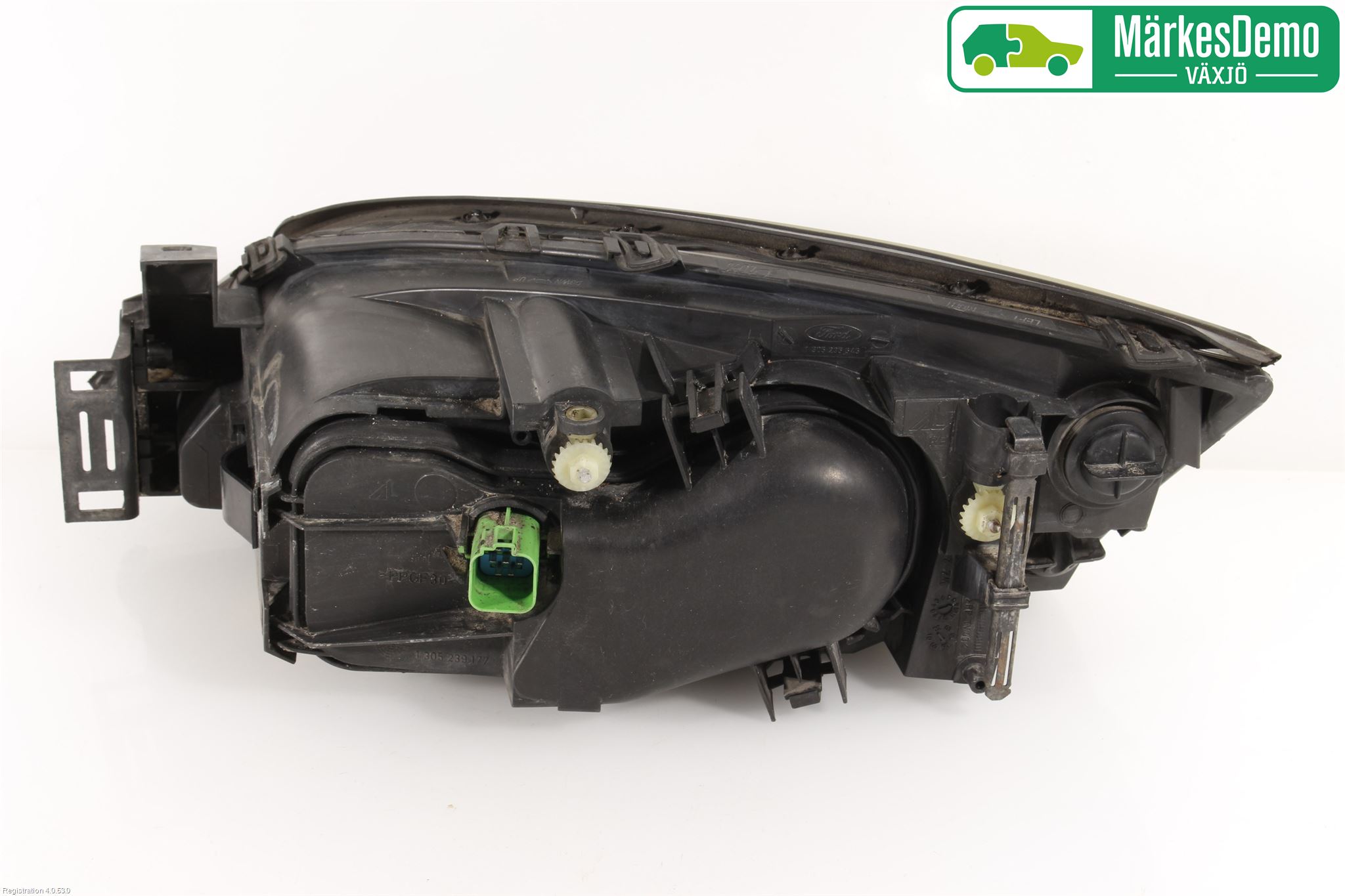 Ford MONDEO     01-06 Frontlykt Høyre