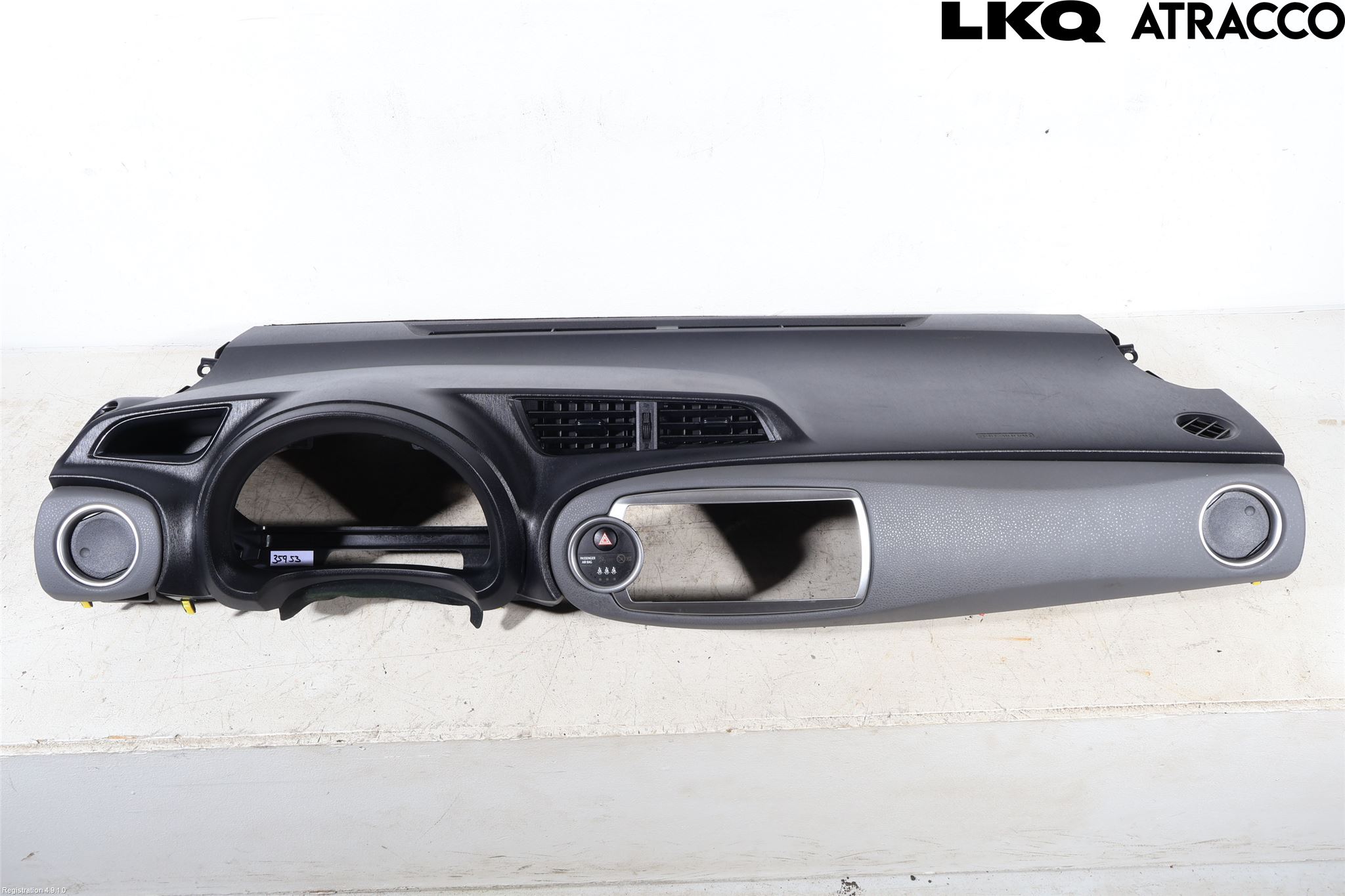 Toyota YARIS XP130 12-14 Dashbord
