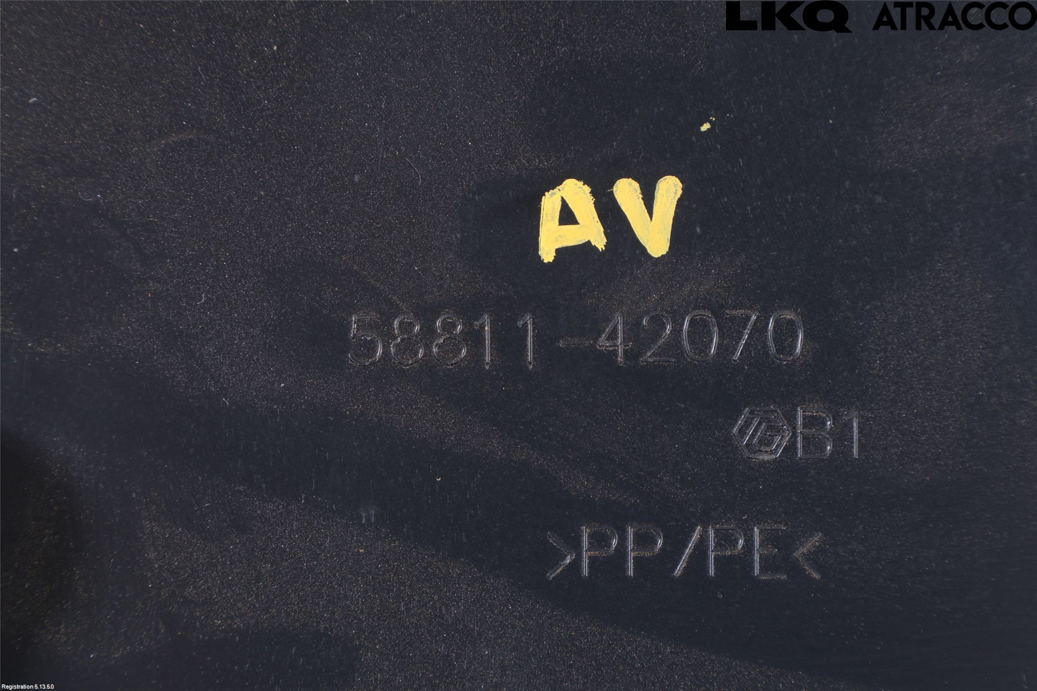 Toyota bZ4X EA10 22- Instrumentkonsoll Midt