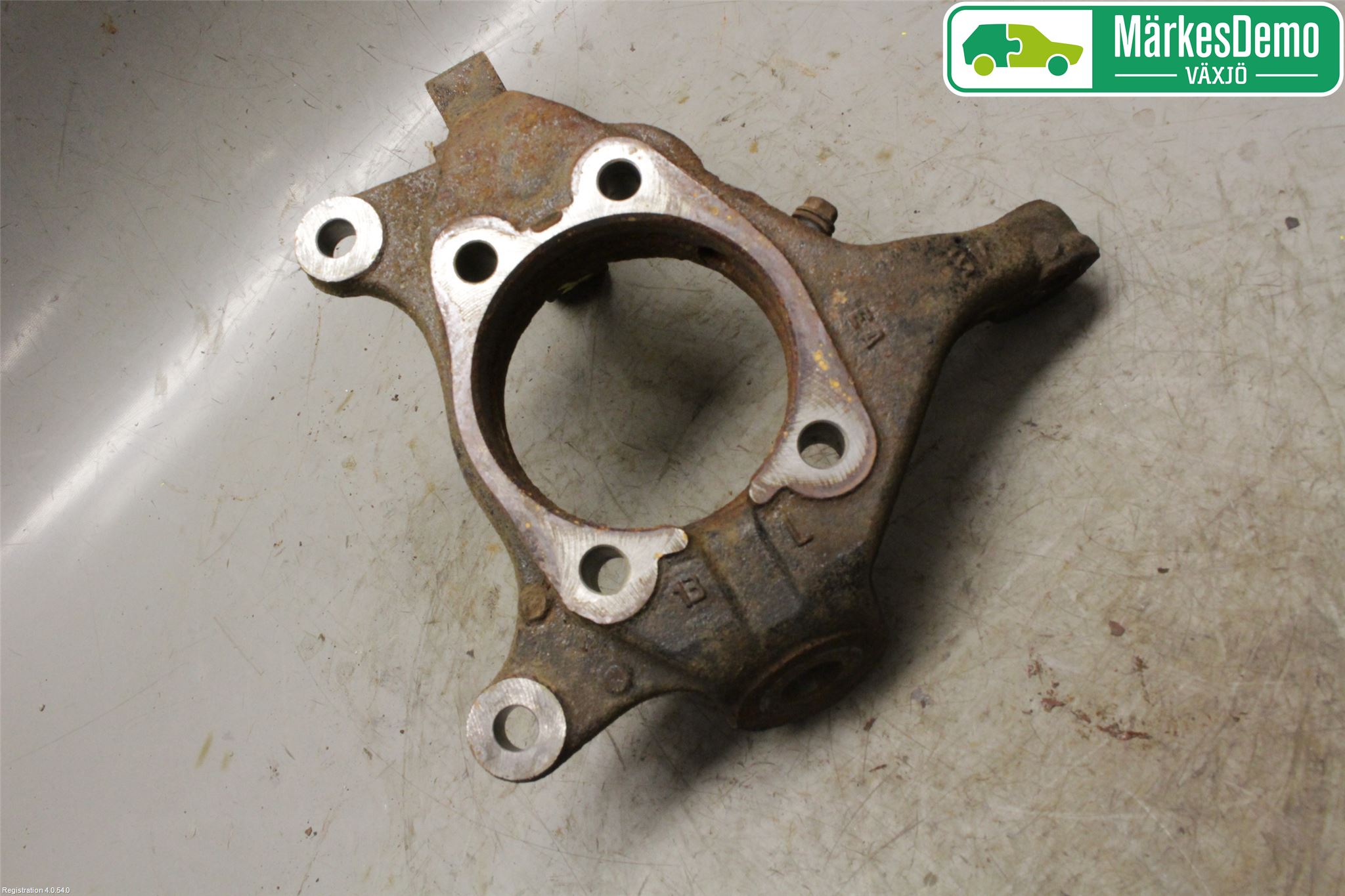 Toyota RAV4 13-18 Spindel Vf