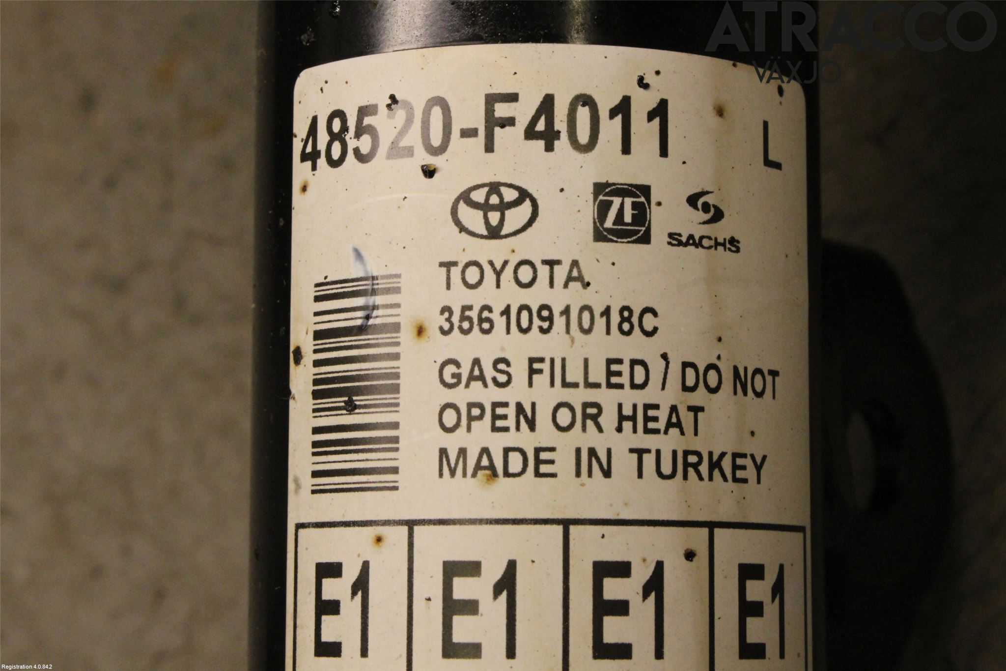 Toyota C-HR 16-23 Fjærbein Foran Venstre