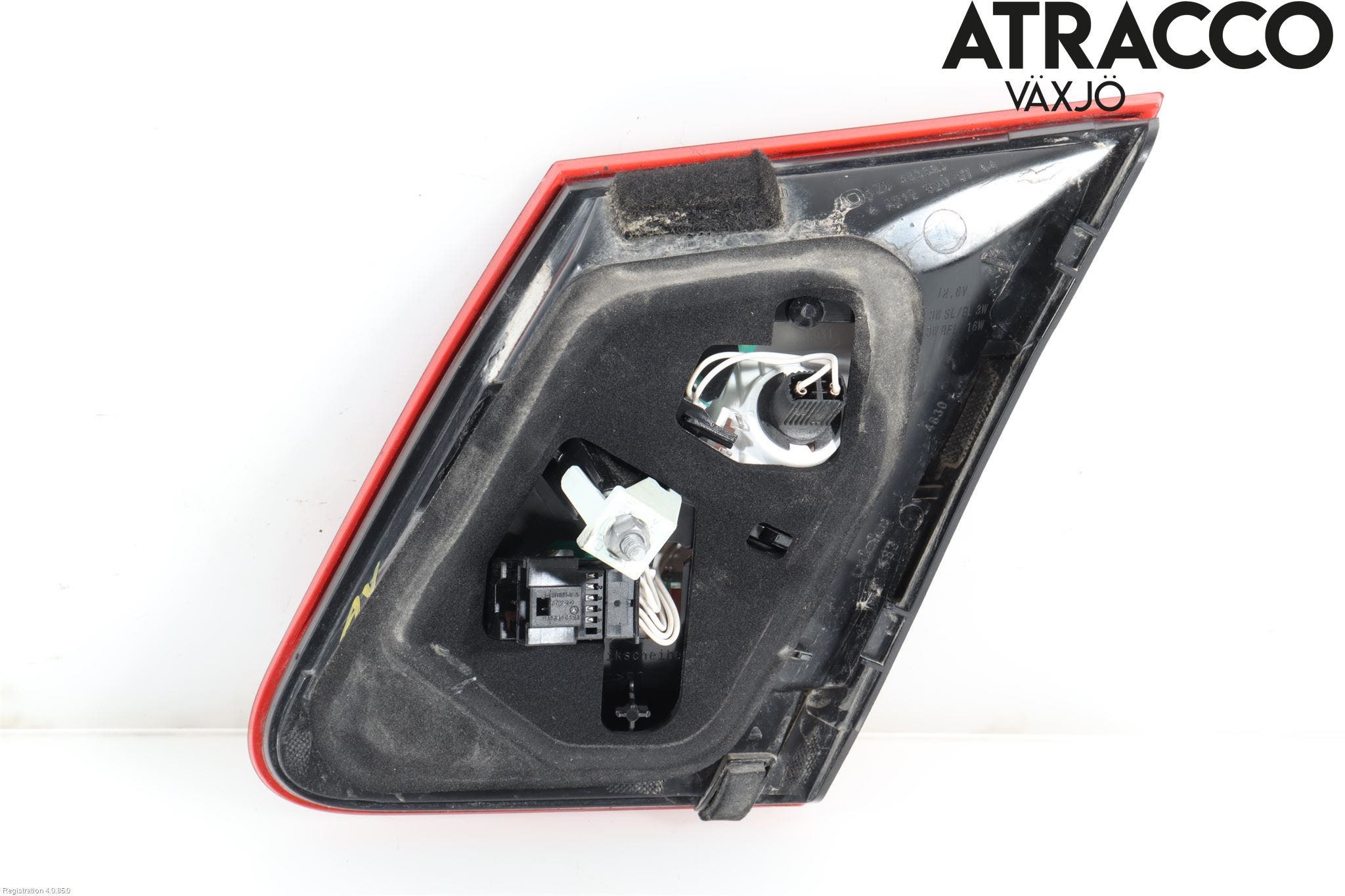 Mercedes-Benz MB E-KLASS (W212) 09-16 Baklykt Venstre På Luke(Indre