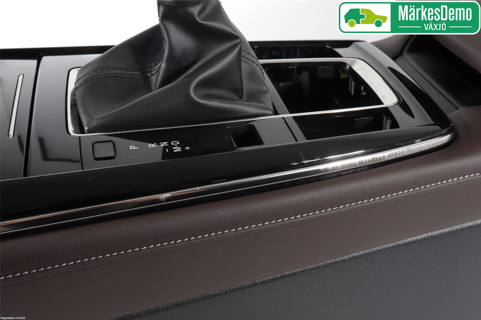 Mazda CX-30 20- Instrumentkonsoll Gulv