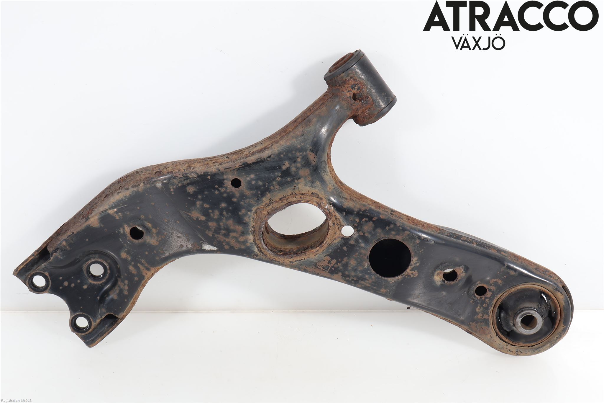 Toyota RAV4 13-18 Bærearm Foran Høyre Nedre