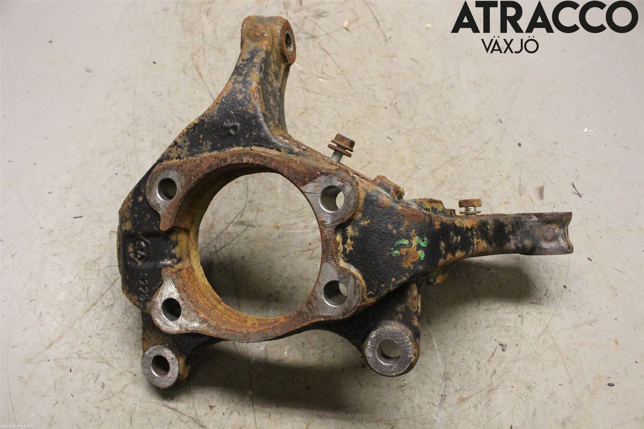 Toyota AURIS 13-19 Spindel Hf
