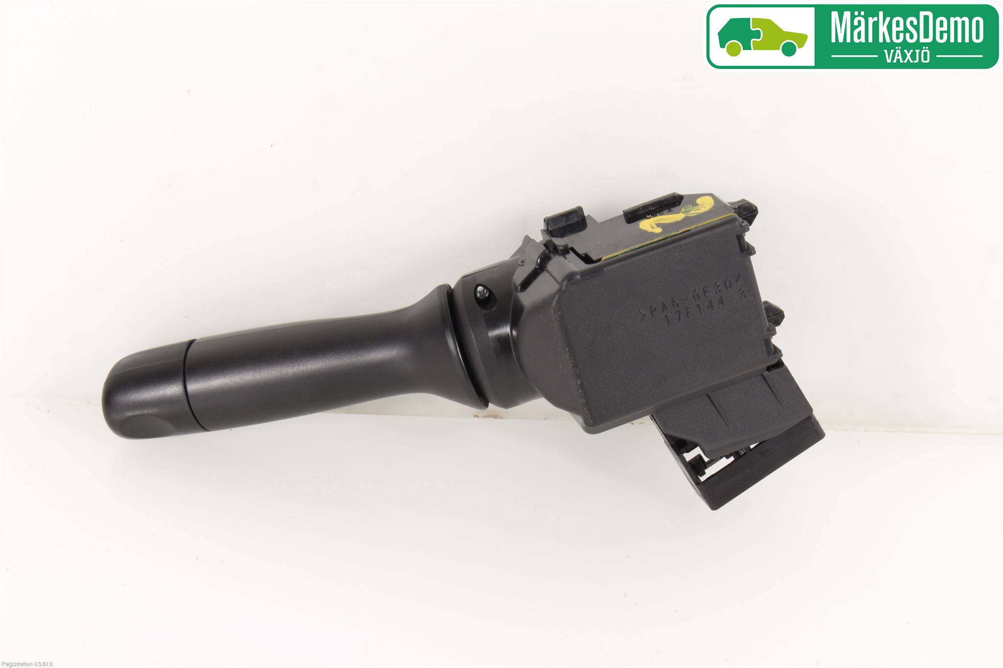 Toyota AYGO 15-21 Bryter Ratt Visker - Spyler