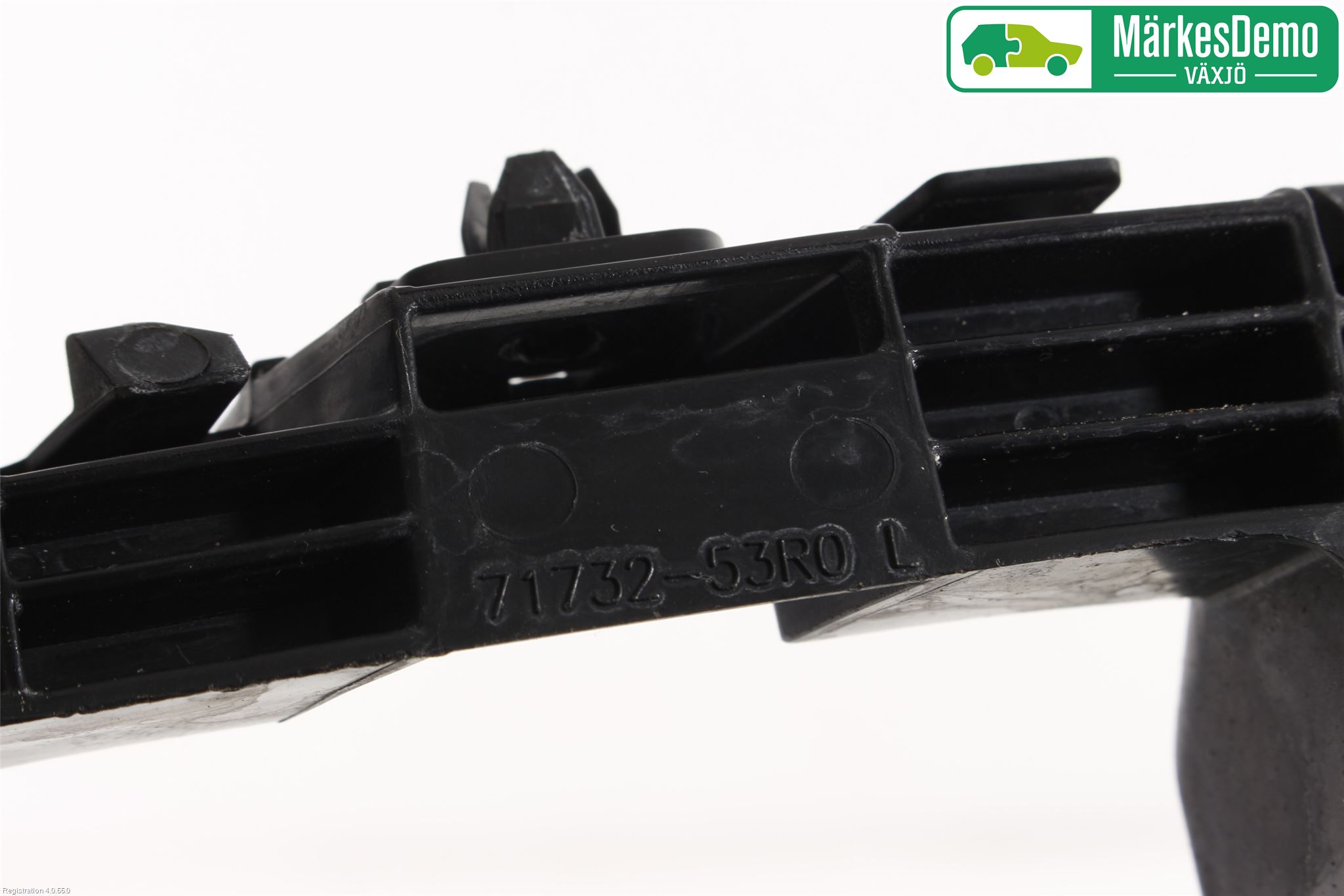 Suzuki SWIFT 17-24 Støtfangerfeste Foran Venstre