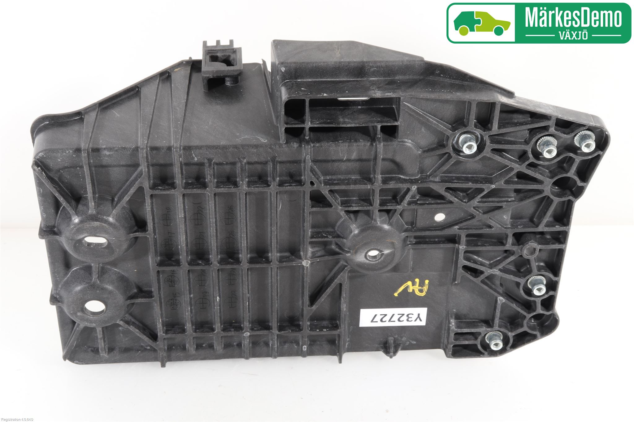 Mazda CX-5 17- Batterikasse - Feste - Holder