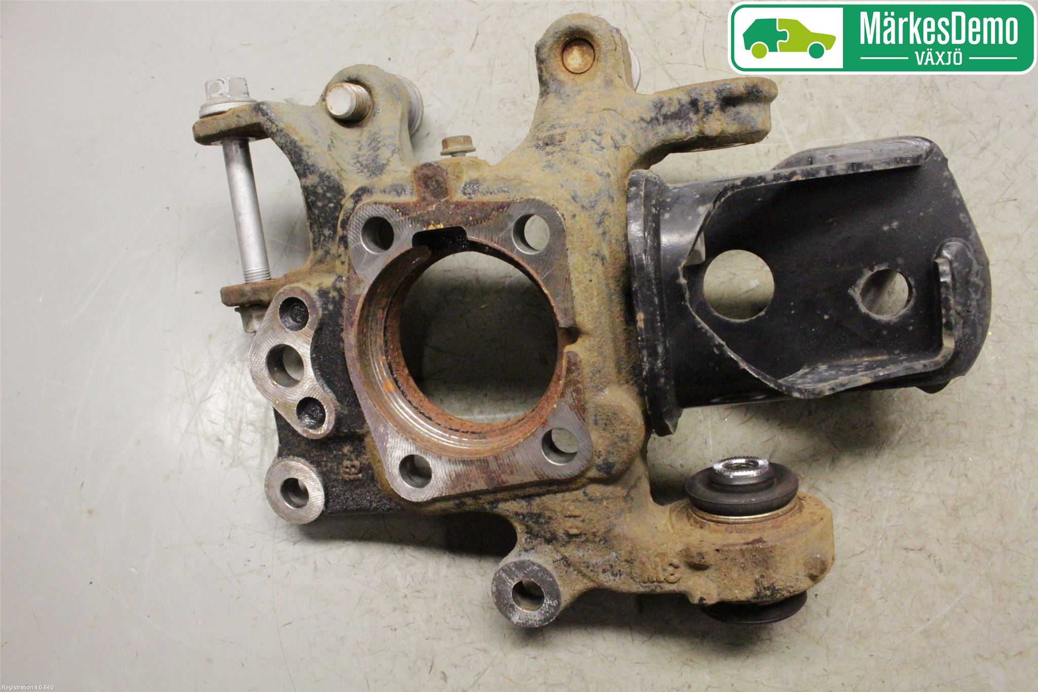 Toyota RAV4 13-18 Spindel Hb