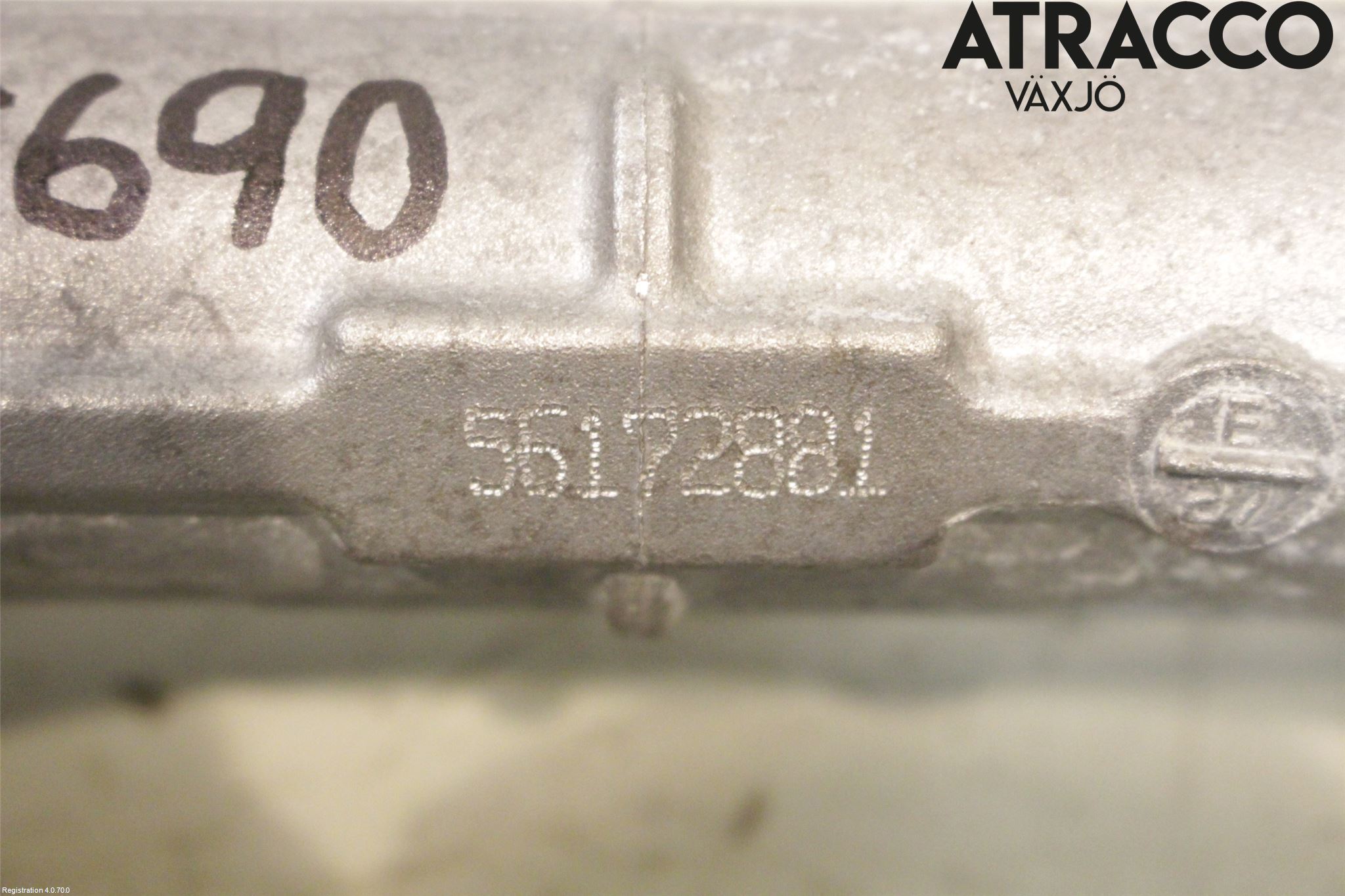 Mitsubishi OUTLANDER 13-21 Servo Snekke - Tannstang