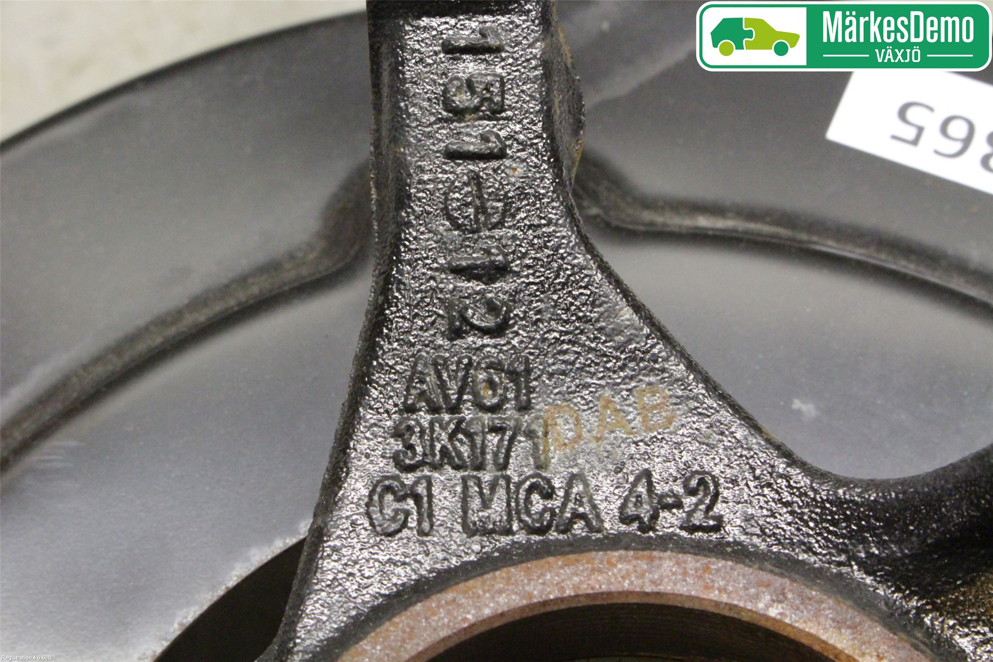 Ford FOCUS 11-14 Spindel Vf