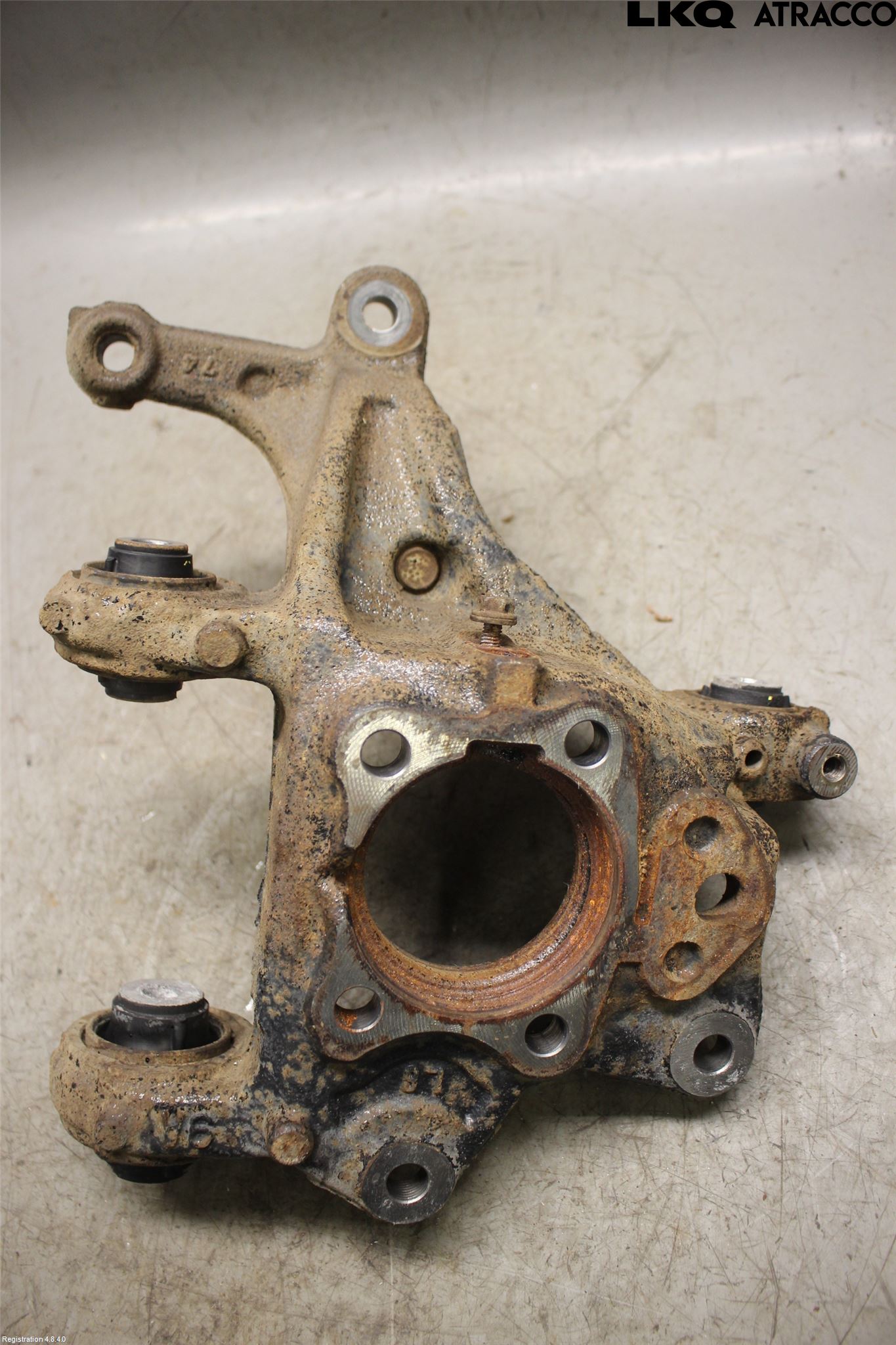 Toyota COROLLA CROSS XG10 22- Spindel Vb