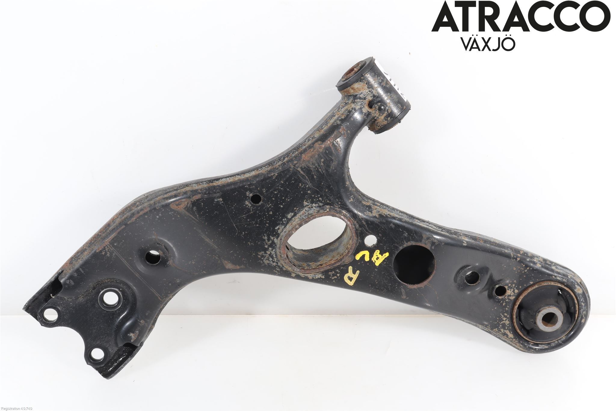Toyota RAV4 13-18 Bærearm Foran Høyre Nedre
