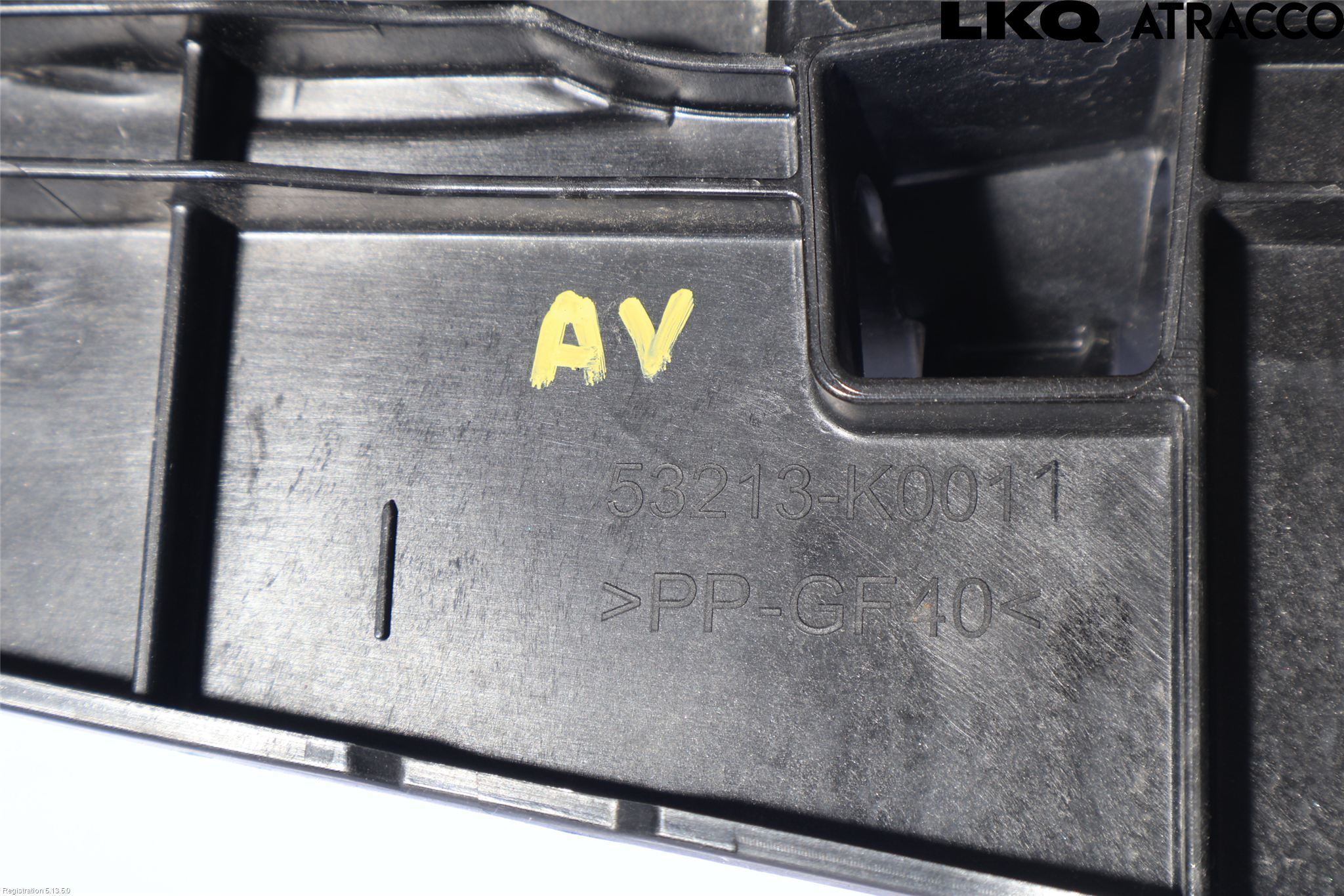 Toyota YARIS CROSS XP21 21- Radiator Feste - Ramme - Bjelk