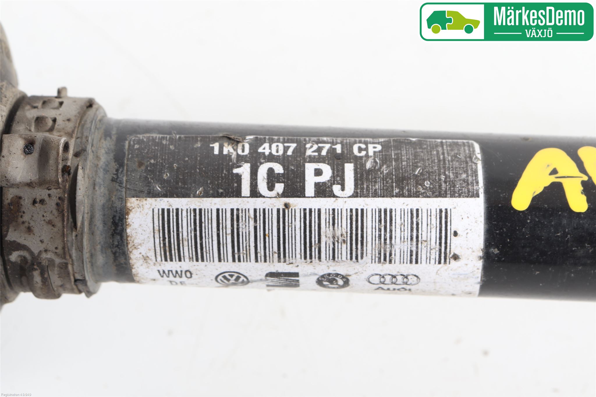 Volkswagen VW GOLF V 04-09 Drivaksel Foran Kompl Venstre