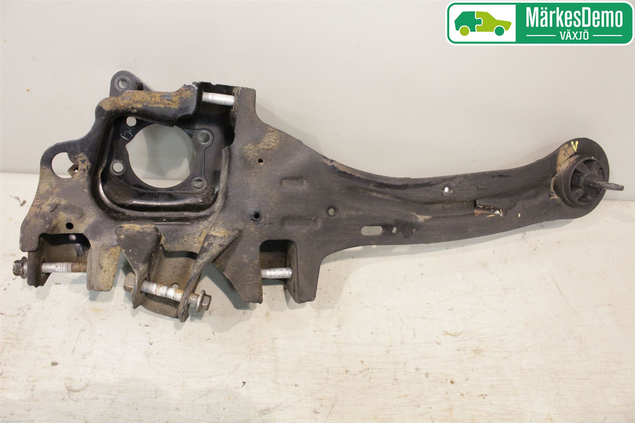 Ford FOCUS 15-18 Bærearm Bak Venstre
