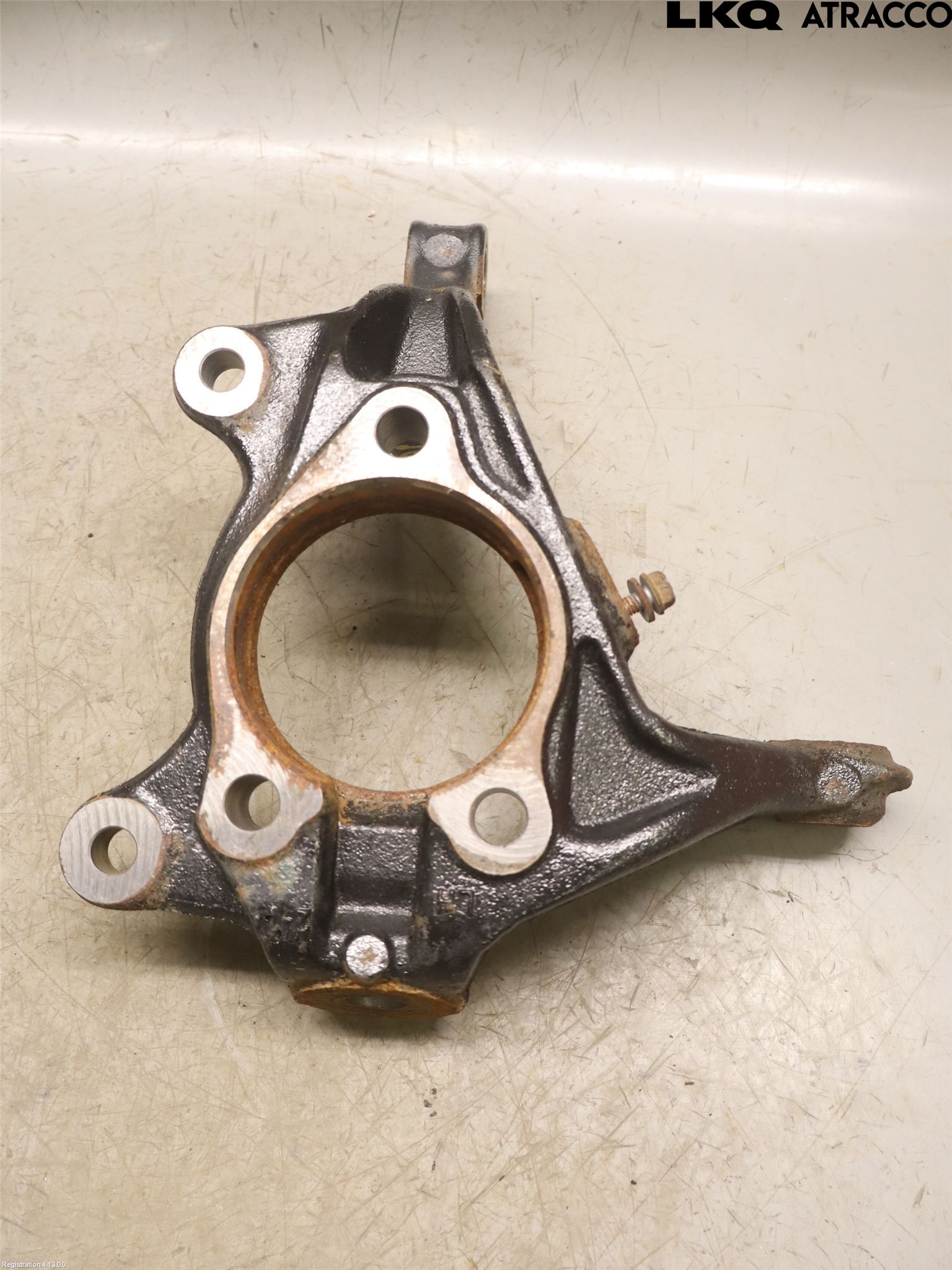 Toyota AYGO X AB70 22- Spindel Vf