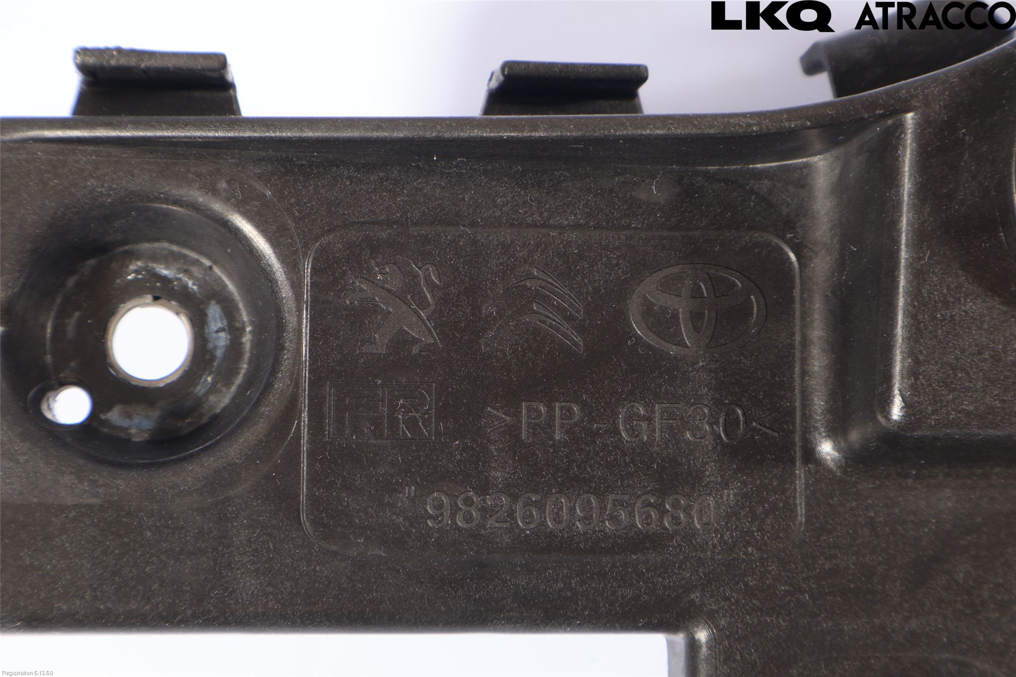 Toyota PROACE II 16- Frontlykt Holder-Feste