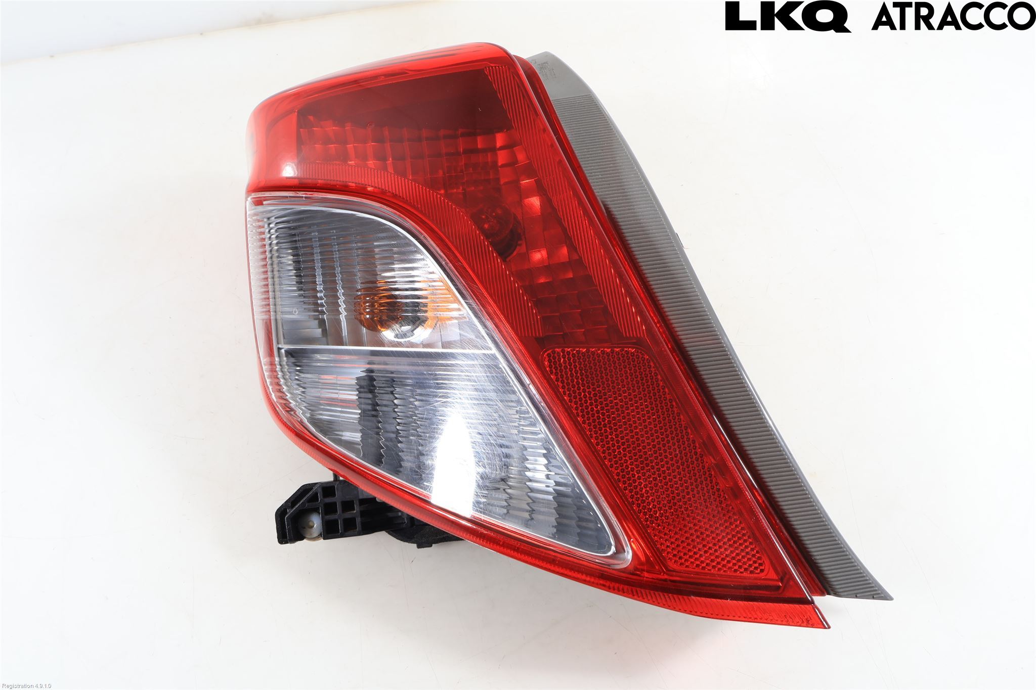 Toyota YARIS XP130 12-14 Baklykt Venstre