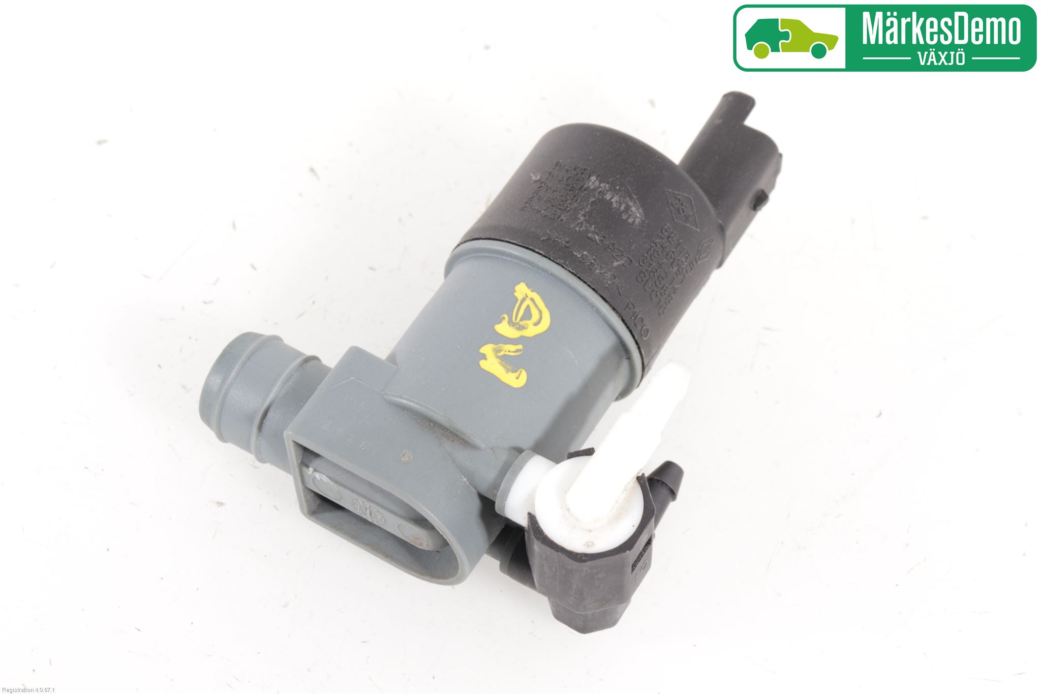 Nissan QASHQAI 14-17 Spylerpumpe Frontrute