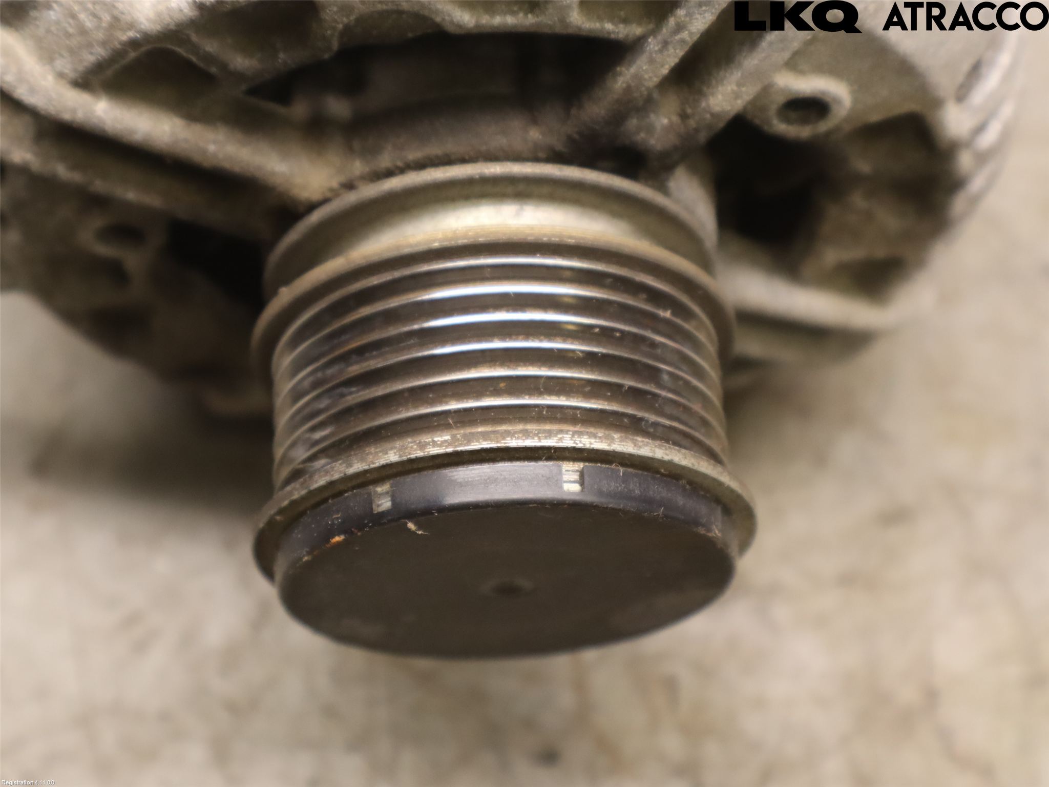 Volkswagen VW CADDY      04-10 Dynamo