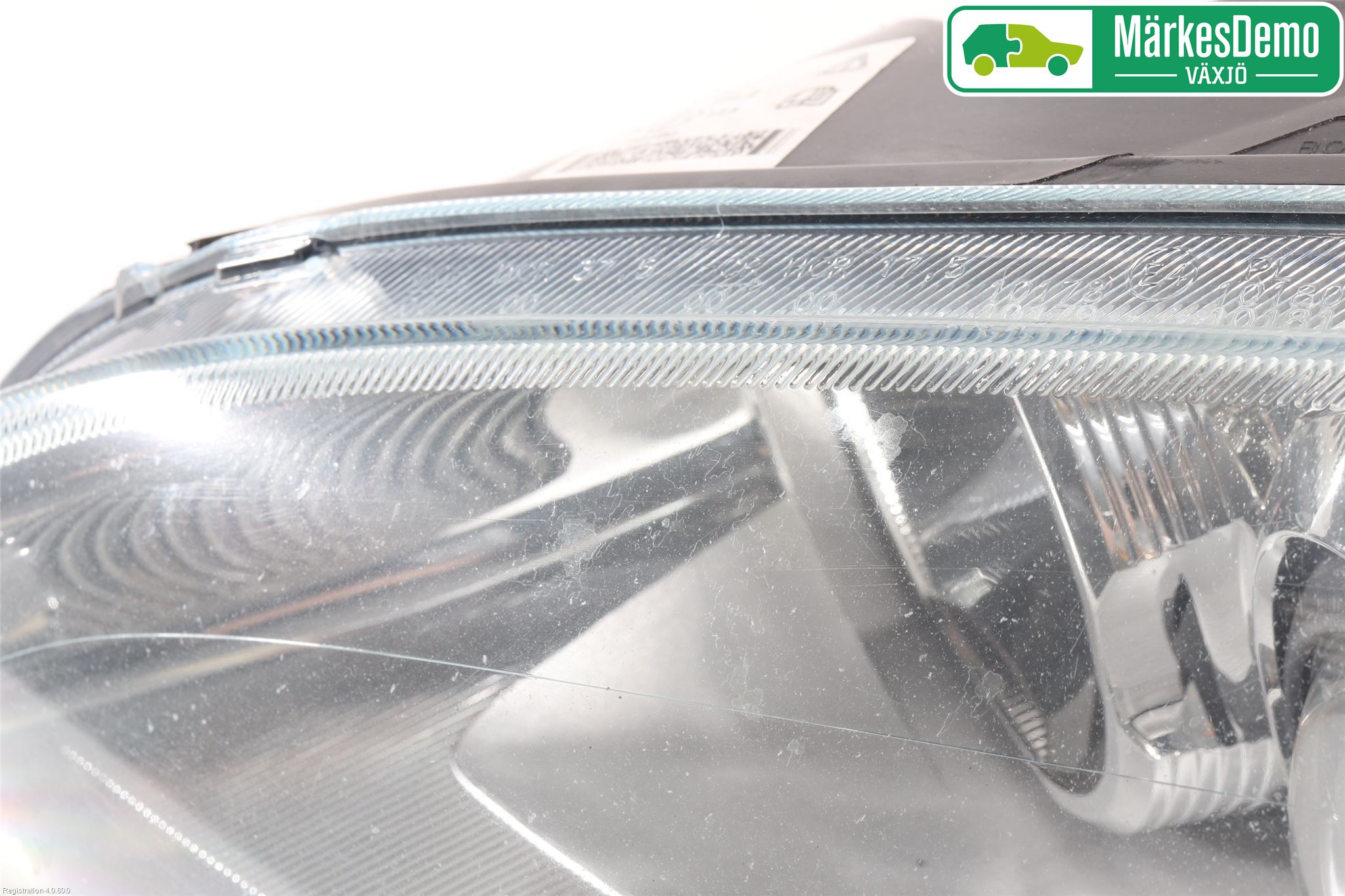 Ford FOCUS     04-07 Frontlykt Venstre