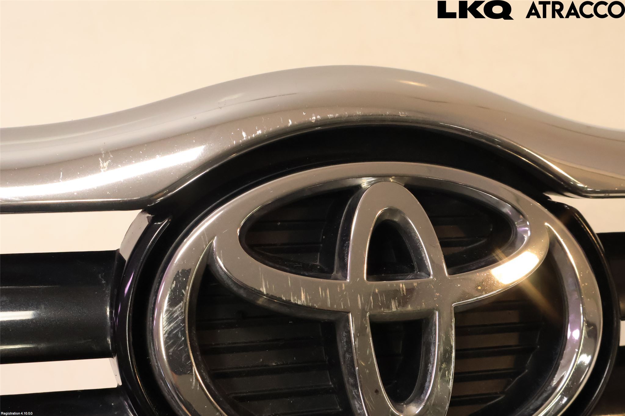 Toyota AVENSIS 03-06 Grill Komplett