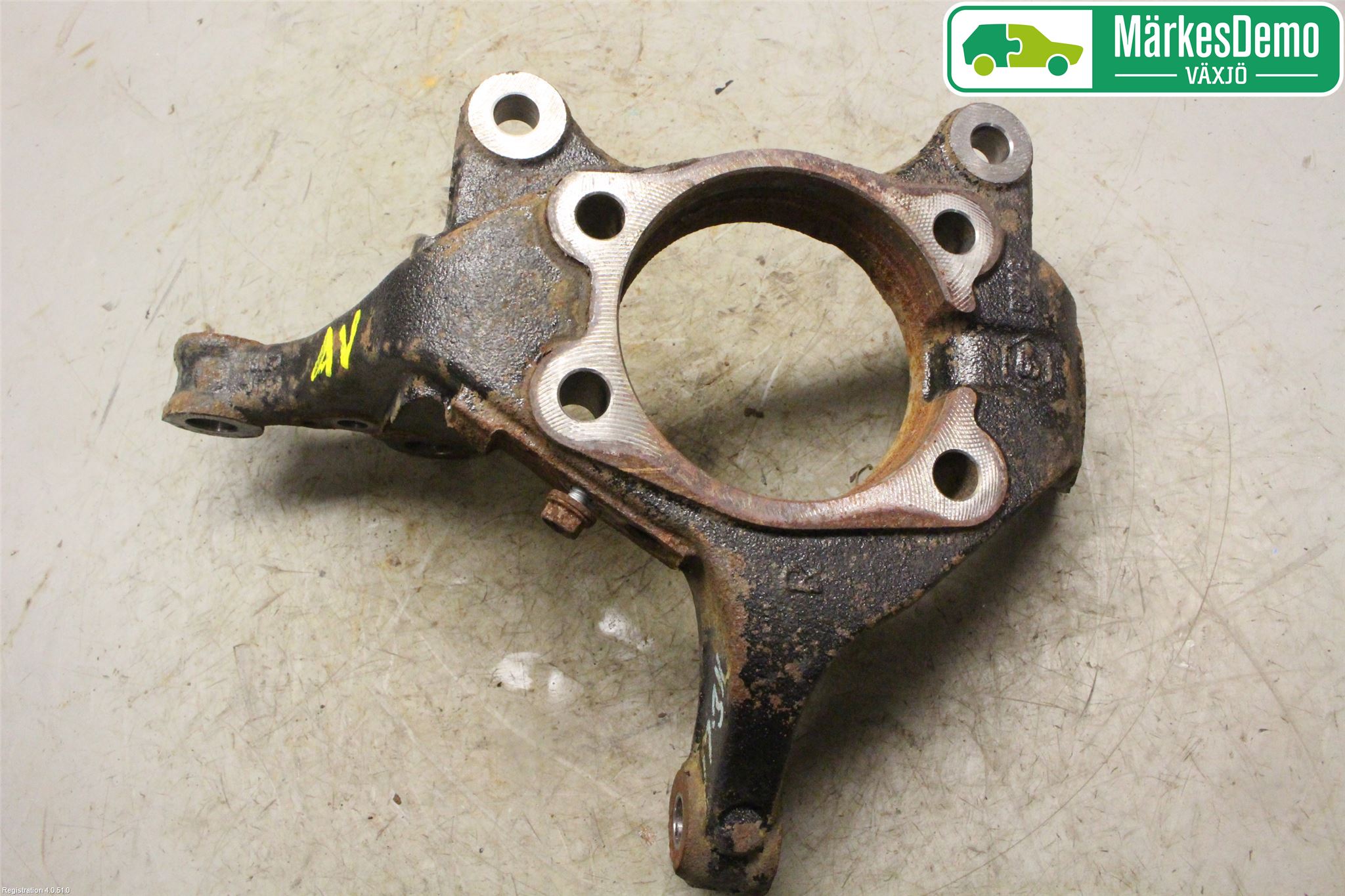 Toyota AURIS 13-19 Spindel Hf