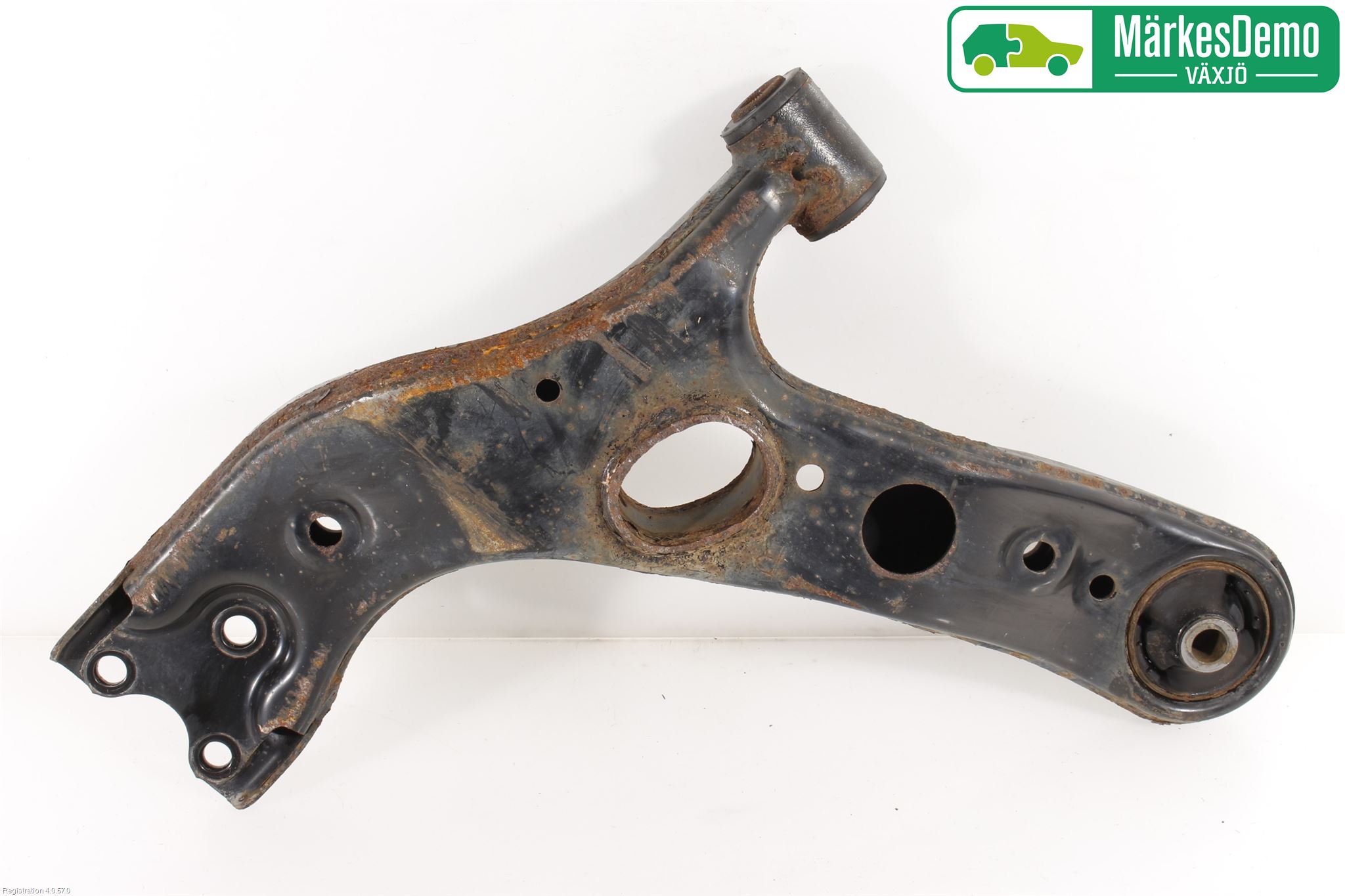 Toyota RAV4 13-18 Bærearm Foran Høyre Nedre