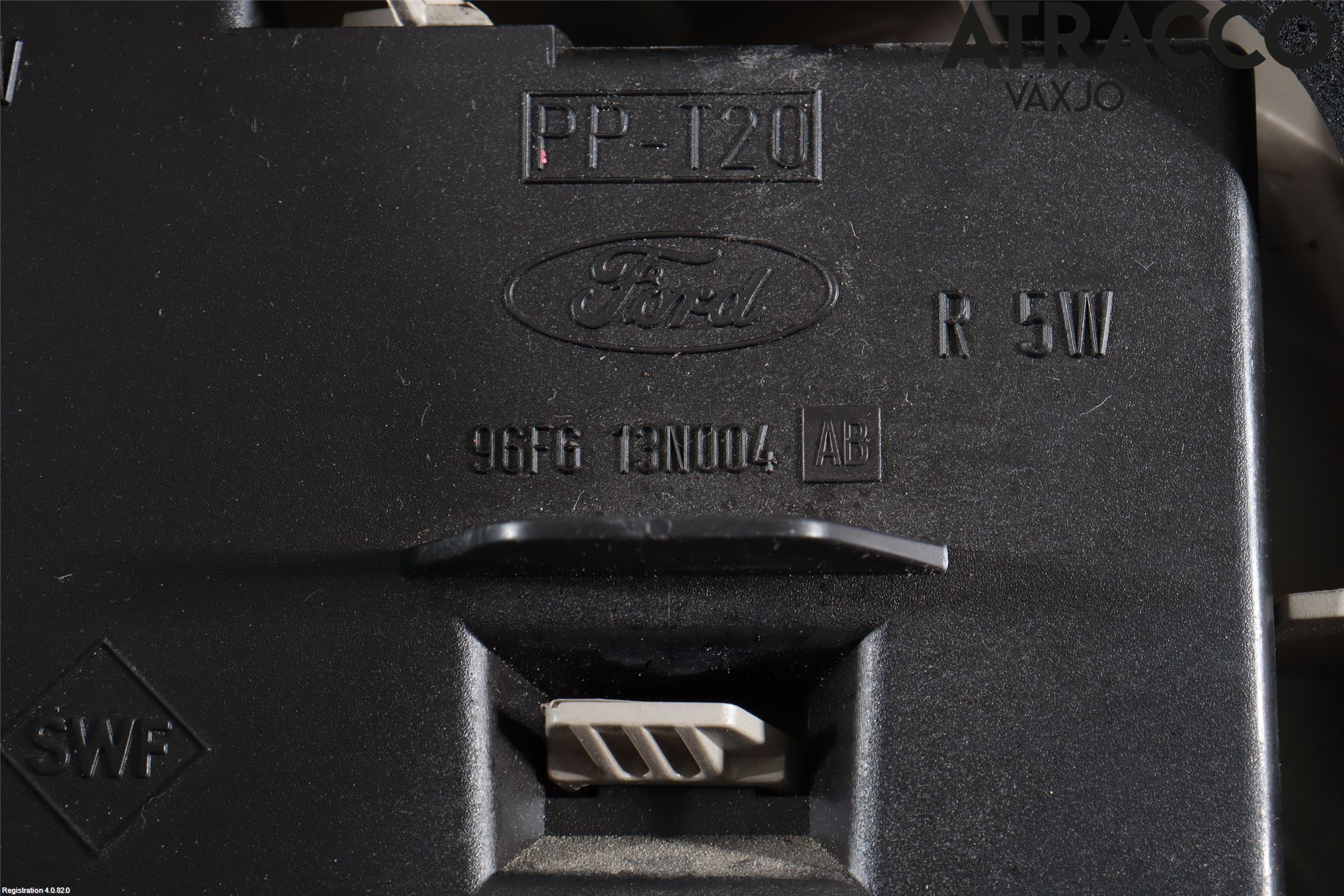Ford FIESTA     00-01 Baklykt Høyre
