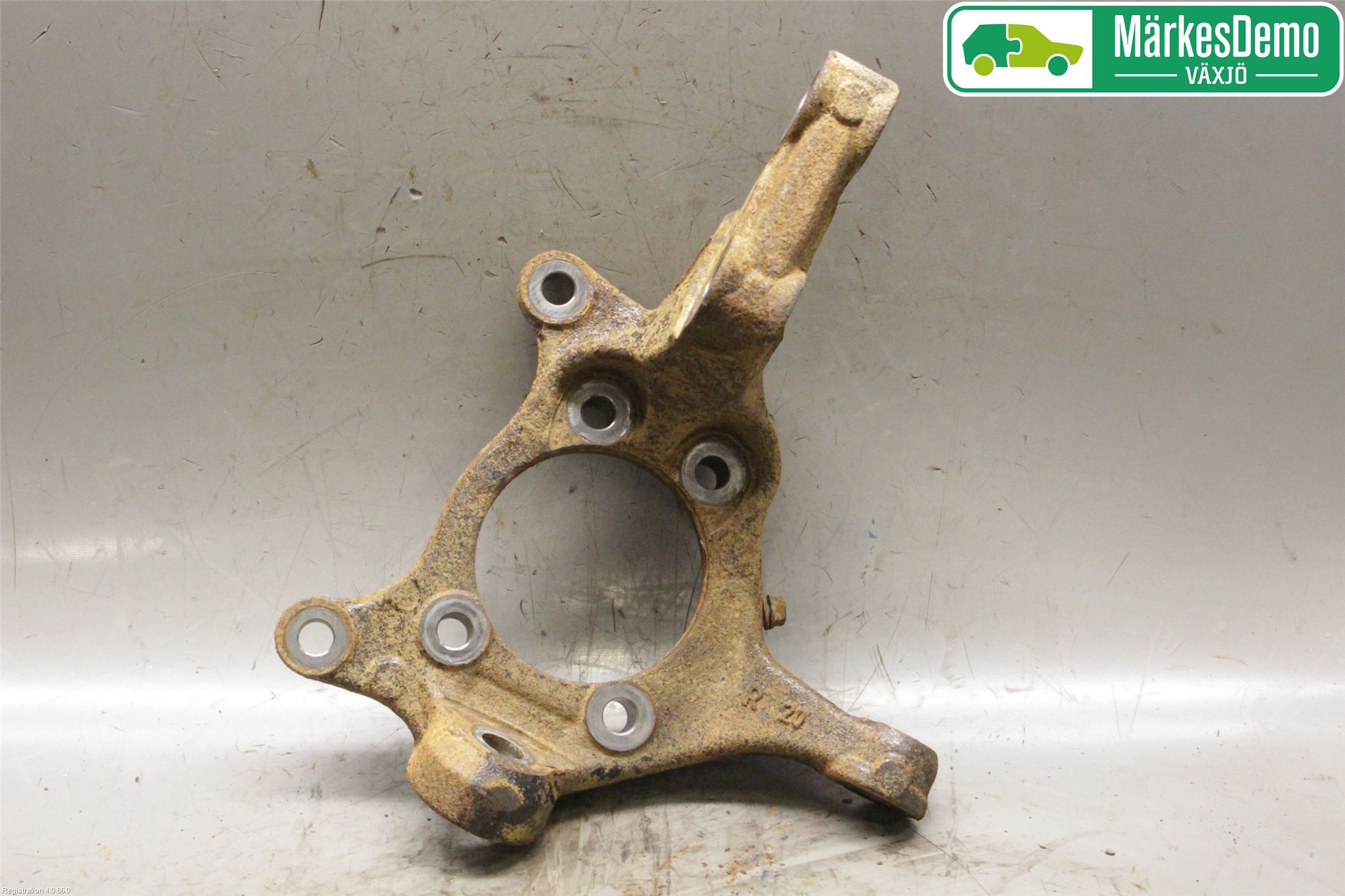 Toyota RAV4 13-18 Spindel Hf