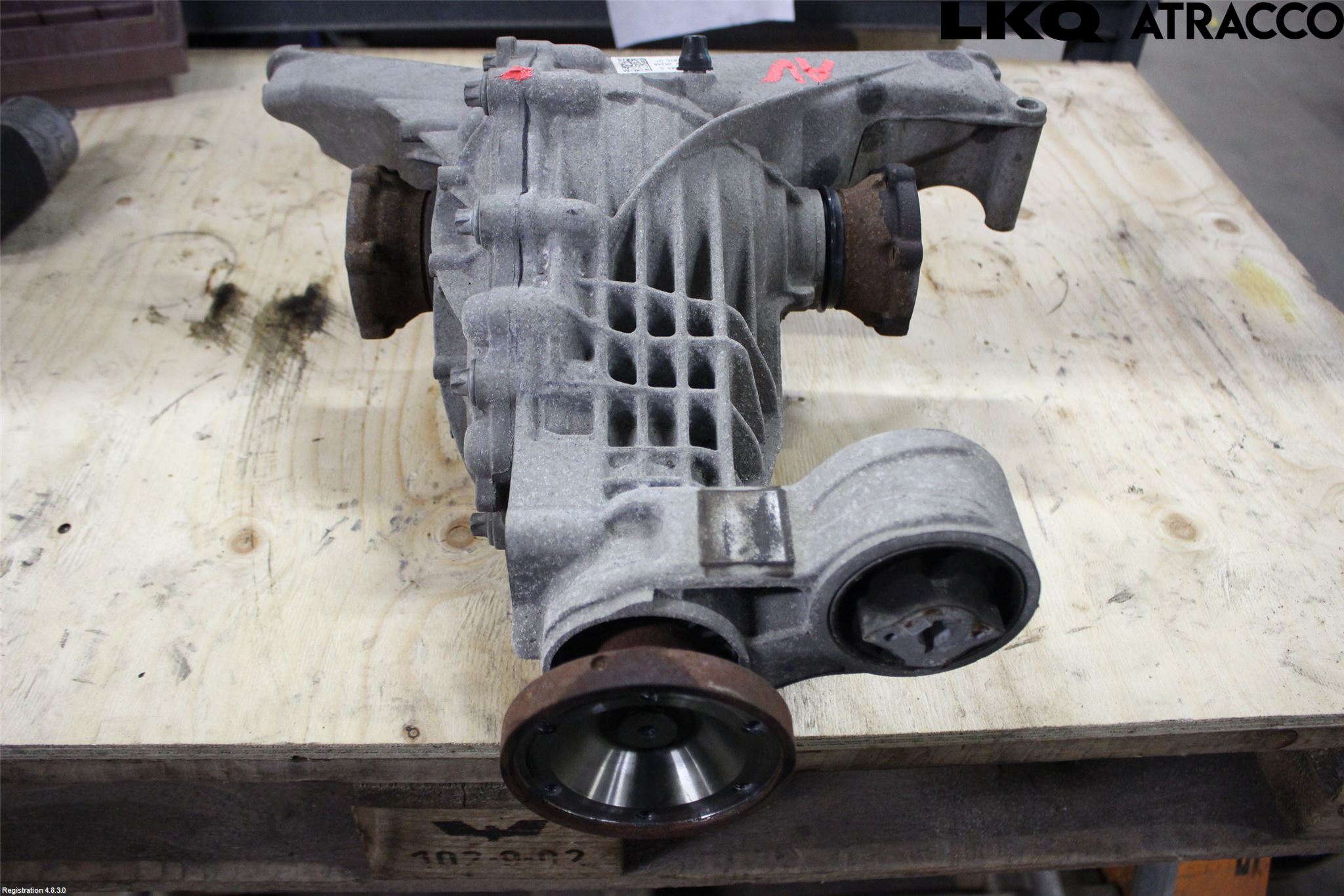 Audi A4/S4 B9 16-19 Bakaksel Kardang Bak -Diff