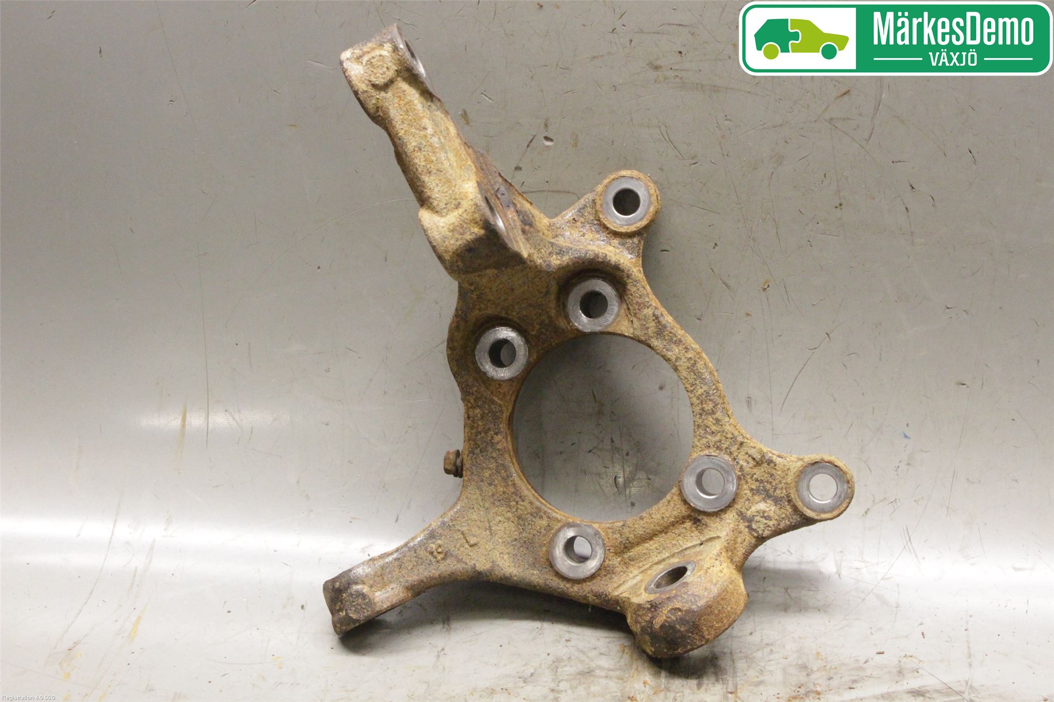 Toyota RAV4 13-18 Spindel Vf
