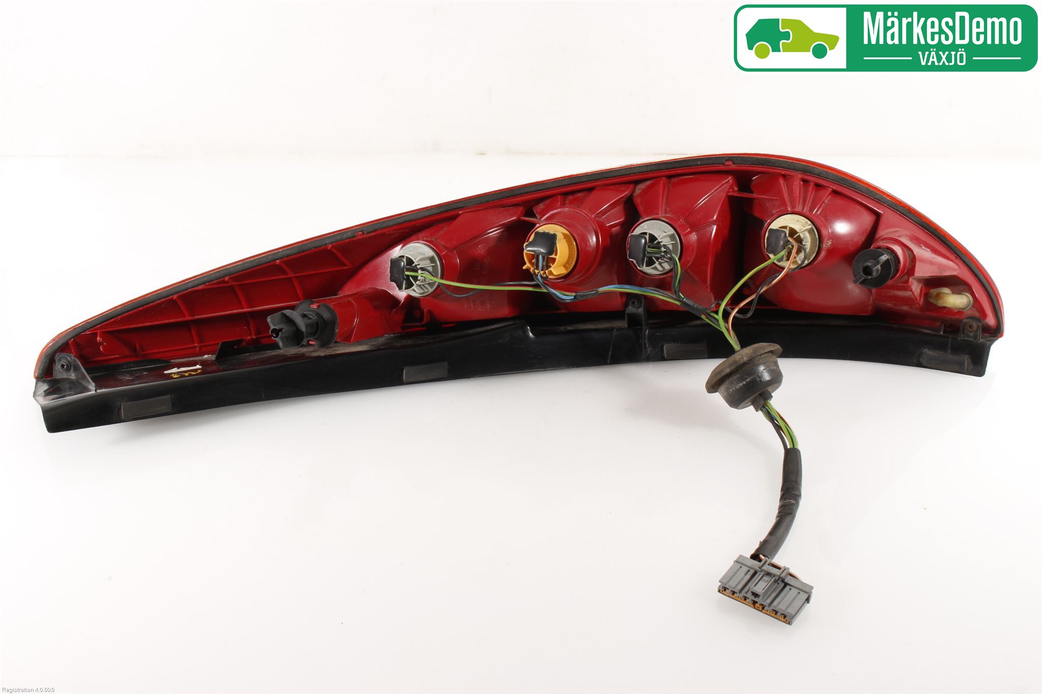 Ford MONDEO     01-06 Baklykt Høyre