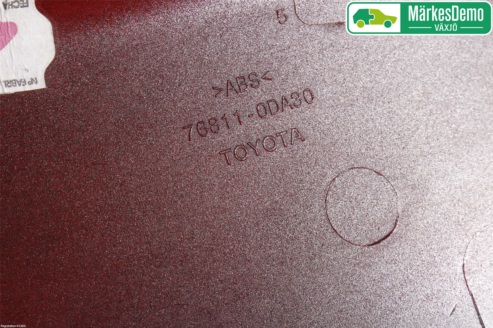 Toyota YARIS XP130 15-20 Refleksplate - Skiltplate