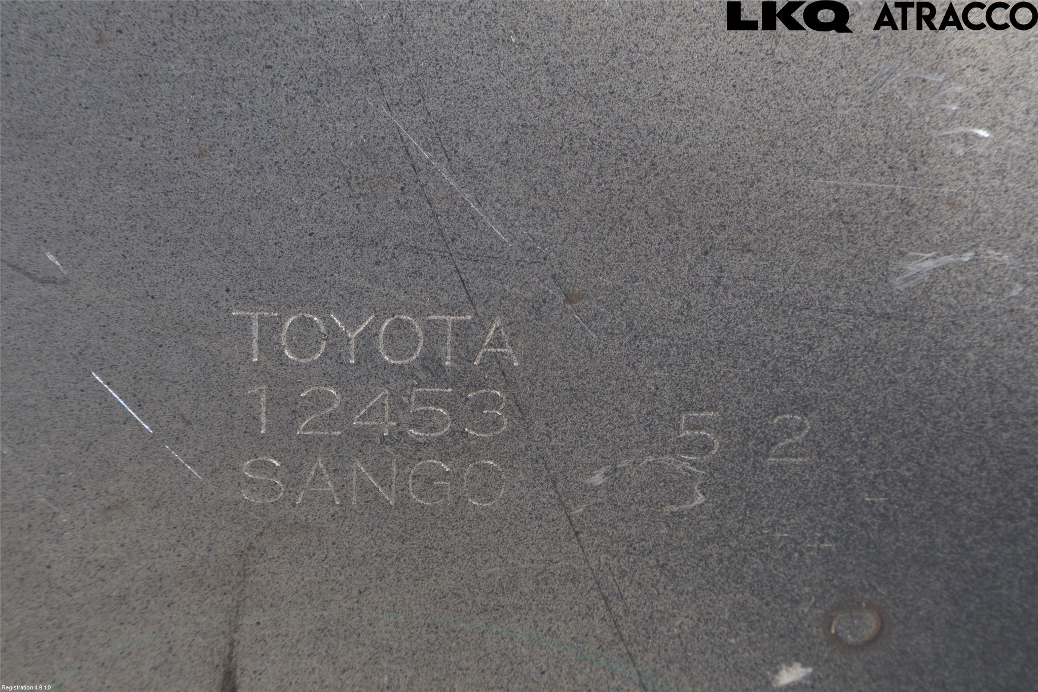 Toyota COROLLA CROSS XG10 22- Eksos Bakre Potte