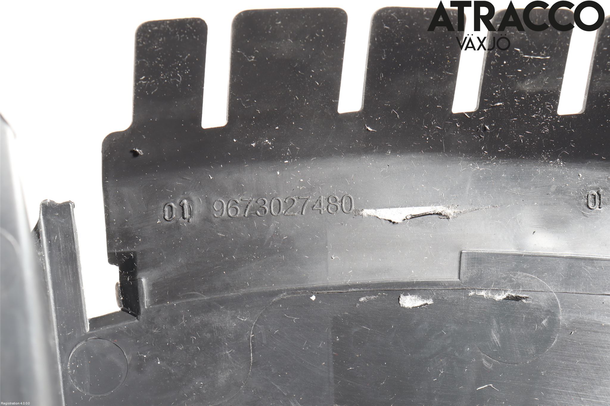 Peugeot 3008 09-16 Luftstyring Front