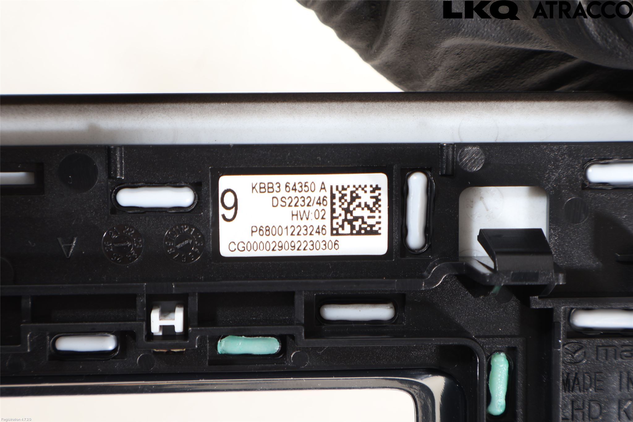 Mazda CX-60 22- Instrumentkonsoll Midt