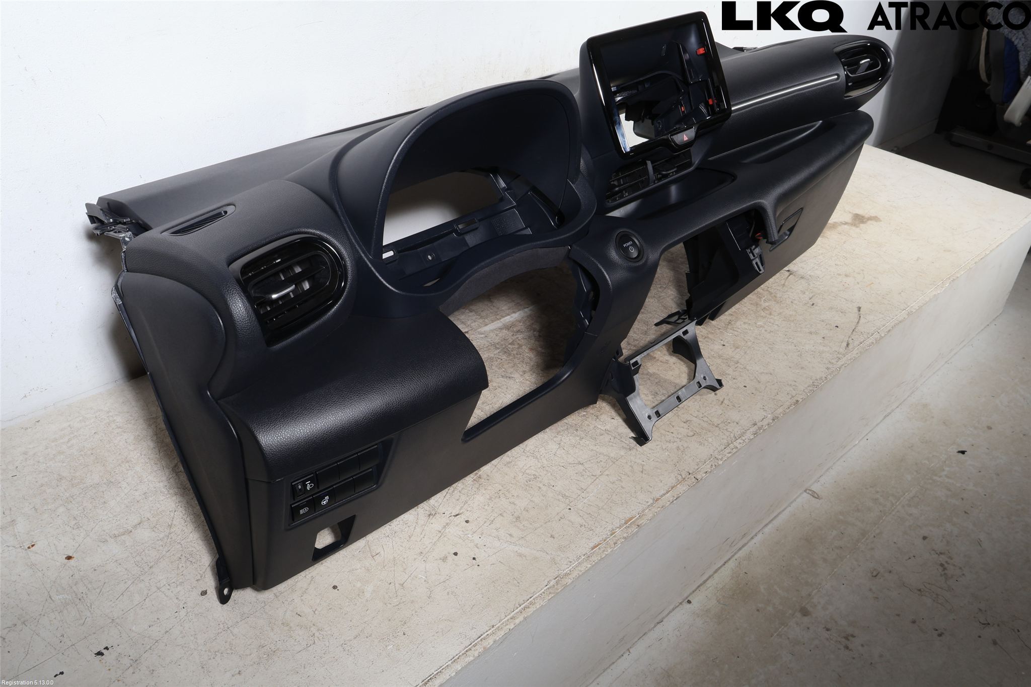 Toyota YARIS XP21 20- Dashbord