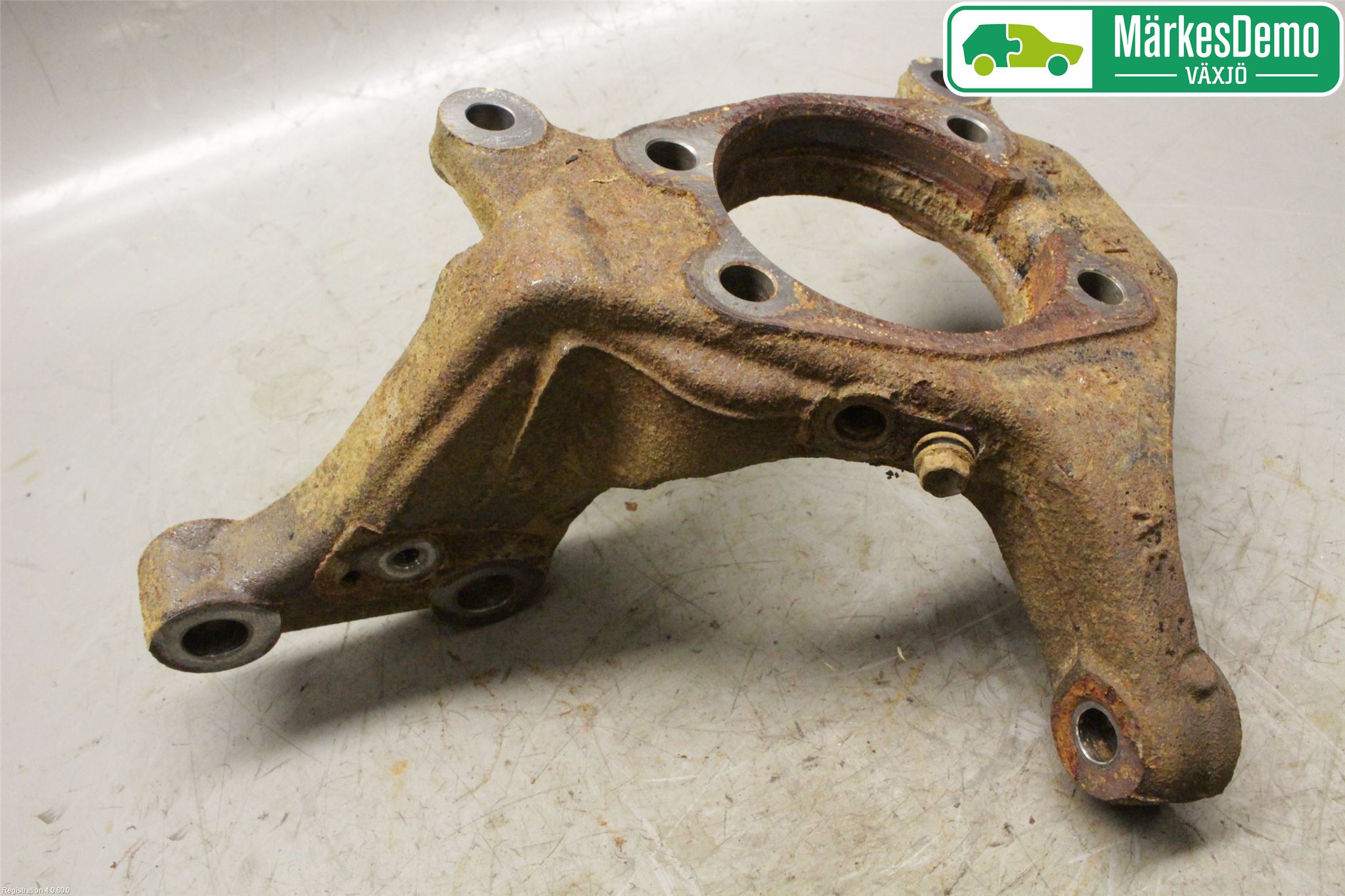 Toyota RAV4 13-18 Spindel Hf