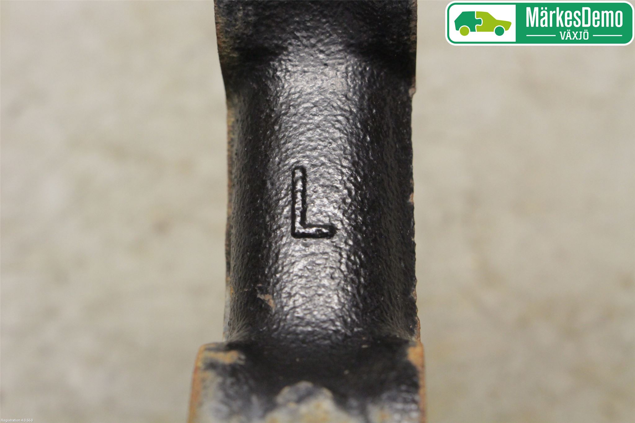 Toyota AURIS 13-19 Spindel Vf