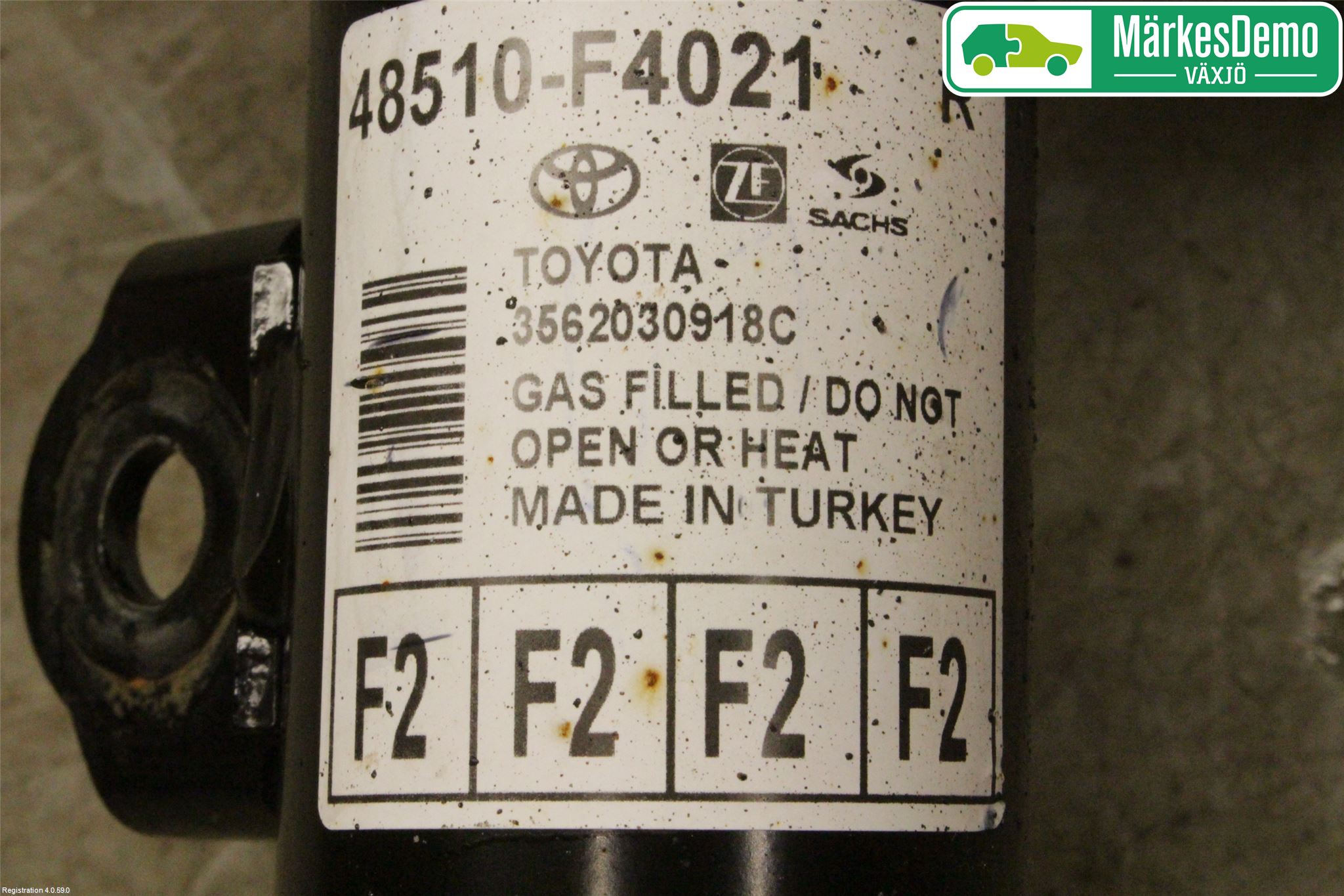 Toyota C-HR 16-23 Fjærbein Foran Høyre