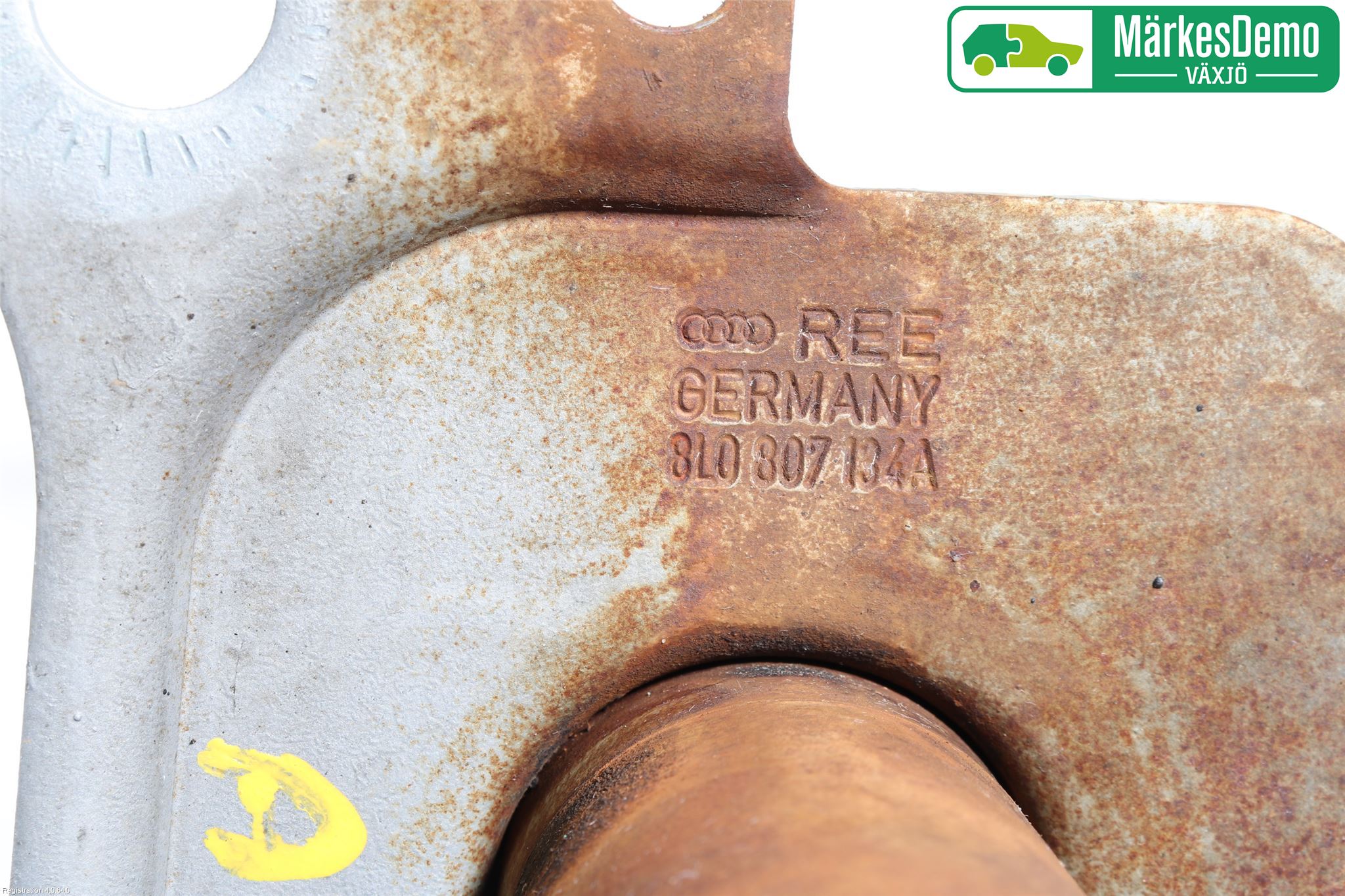 Audi A3/S3     96-03 Støtfanger Foran Feste