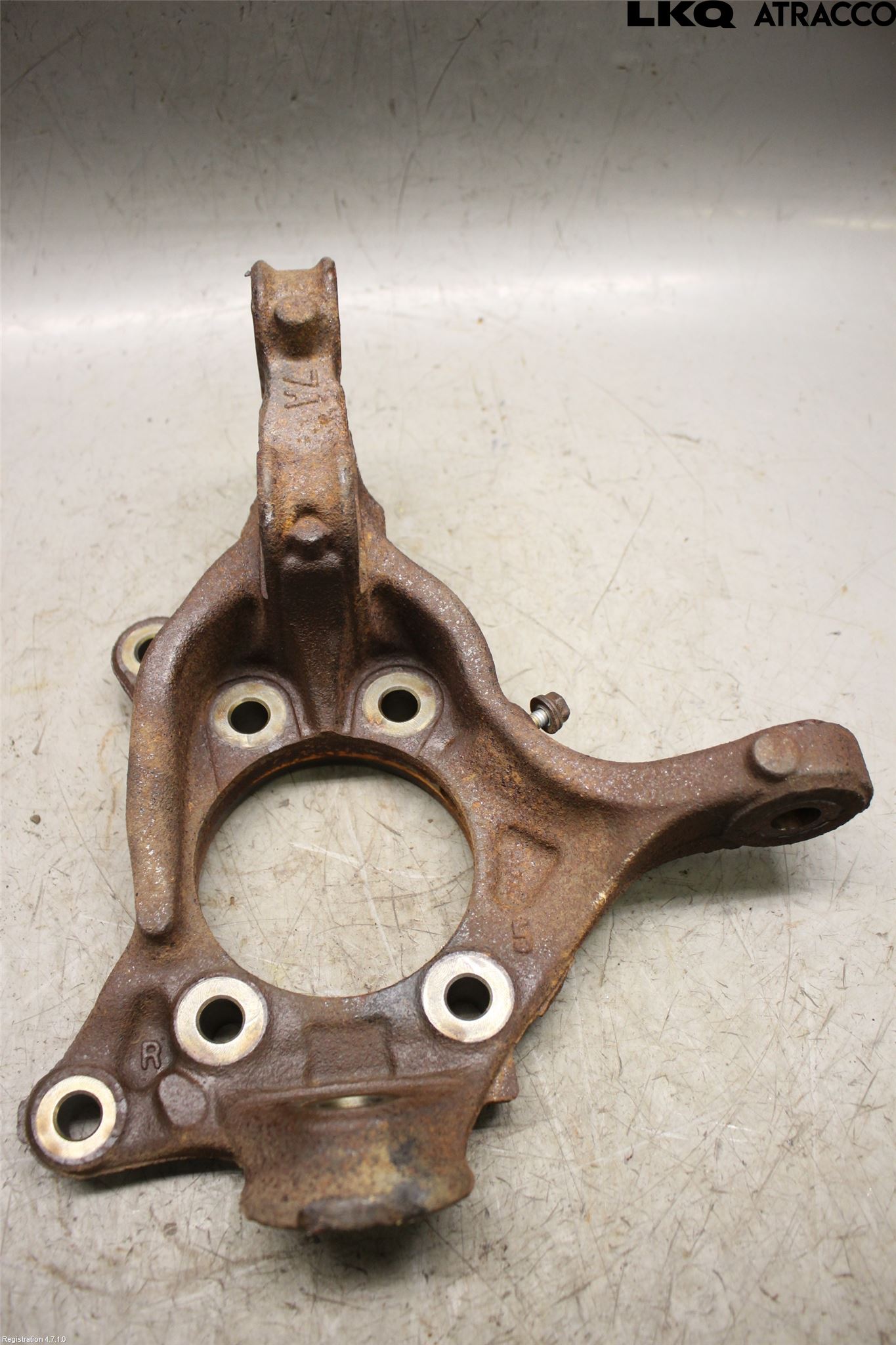Toyota CAMRY 19-24 Spindel Hf