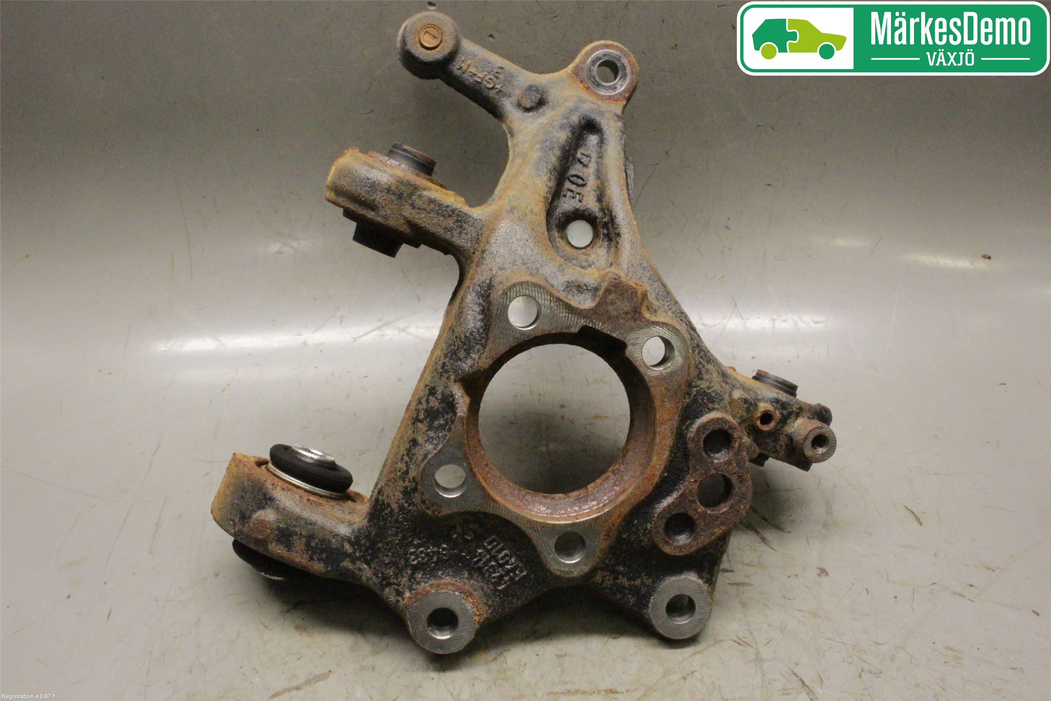 Toyota C-HR 16-23 Spindel Vb