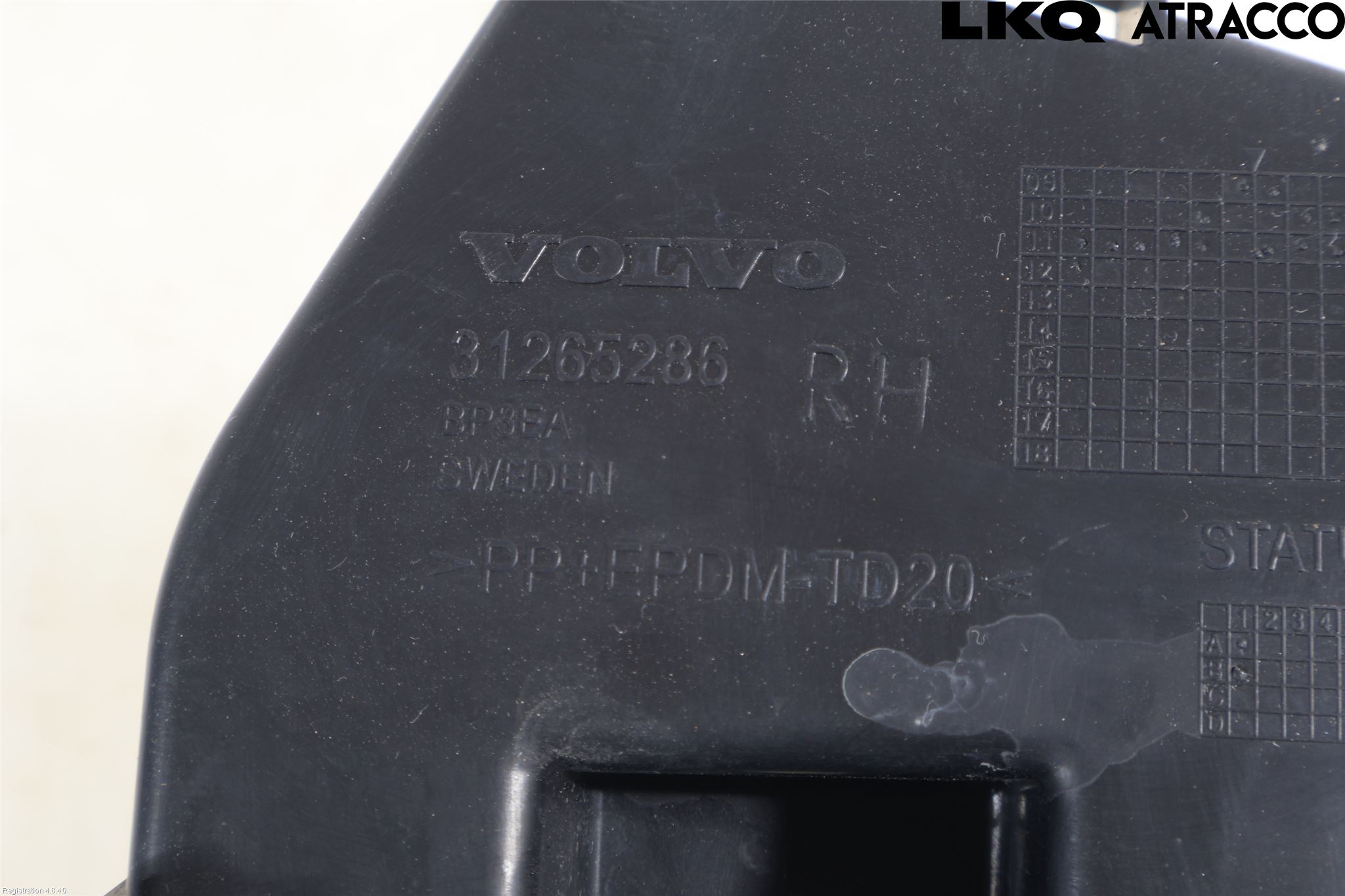 Volvo V60 11-13 Støtfangerfeste Bak Høyre