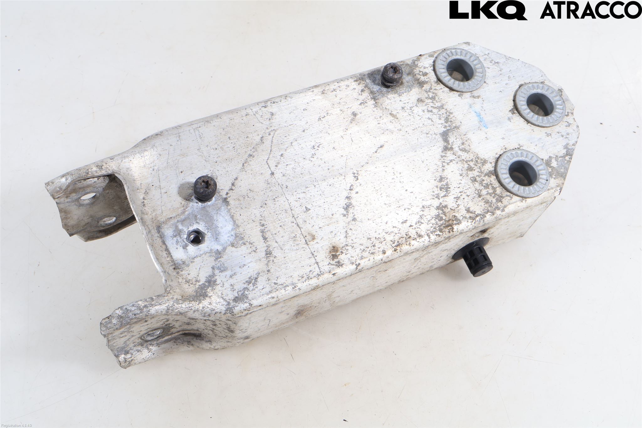 BMW 5 F10/F11/F18 09-17 Støtfanger Foran Feste