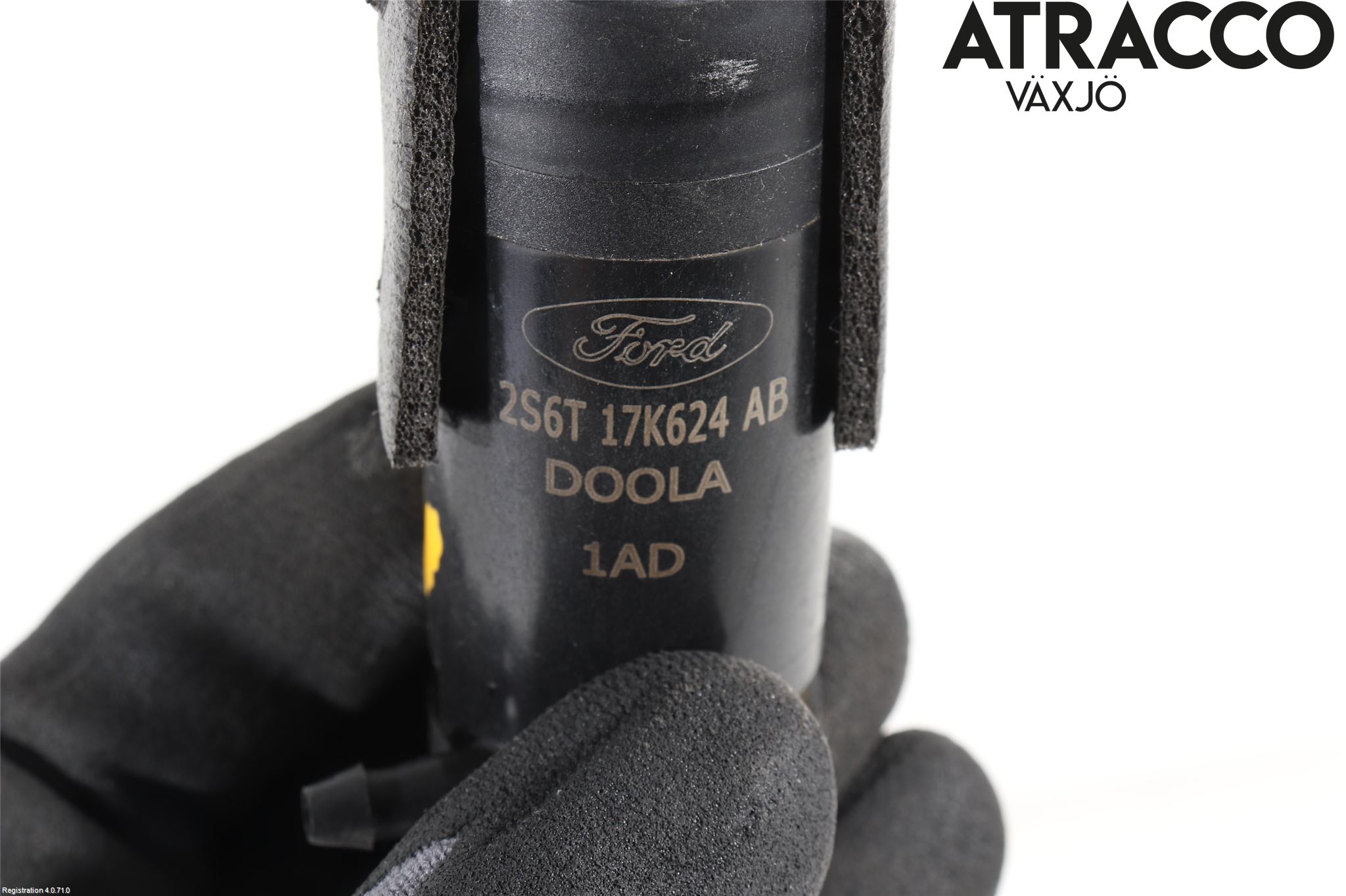 Ford TRANSIT CONNECT 09-13 Spylerpumpe Frontrute
