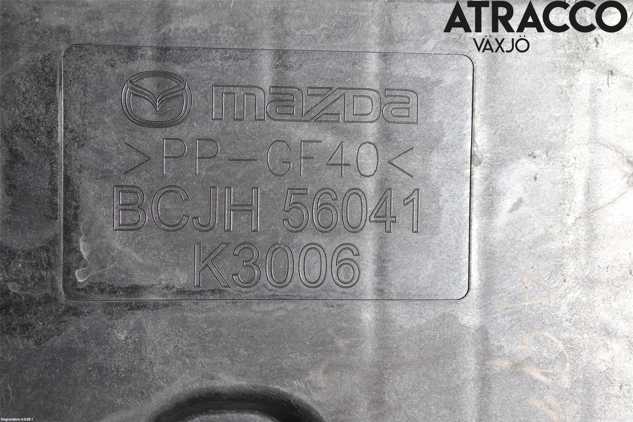 Mazda CX-30 20- Batterikasse - Feste - Holder
