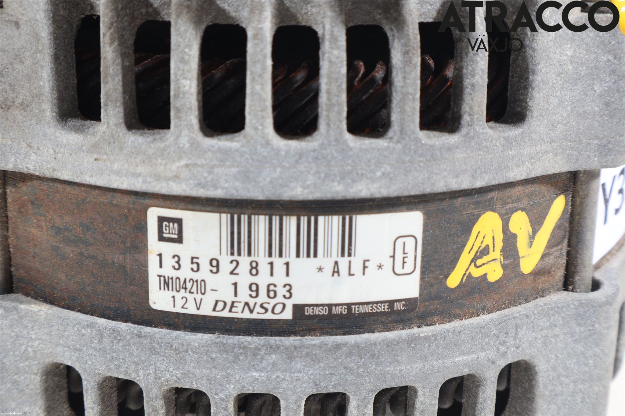 Opel INSIGNIA 17- Dynamo
